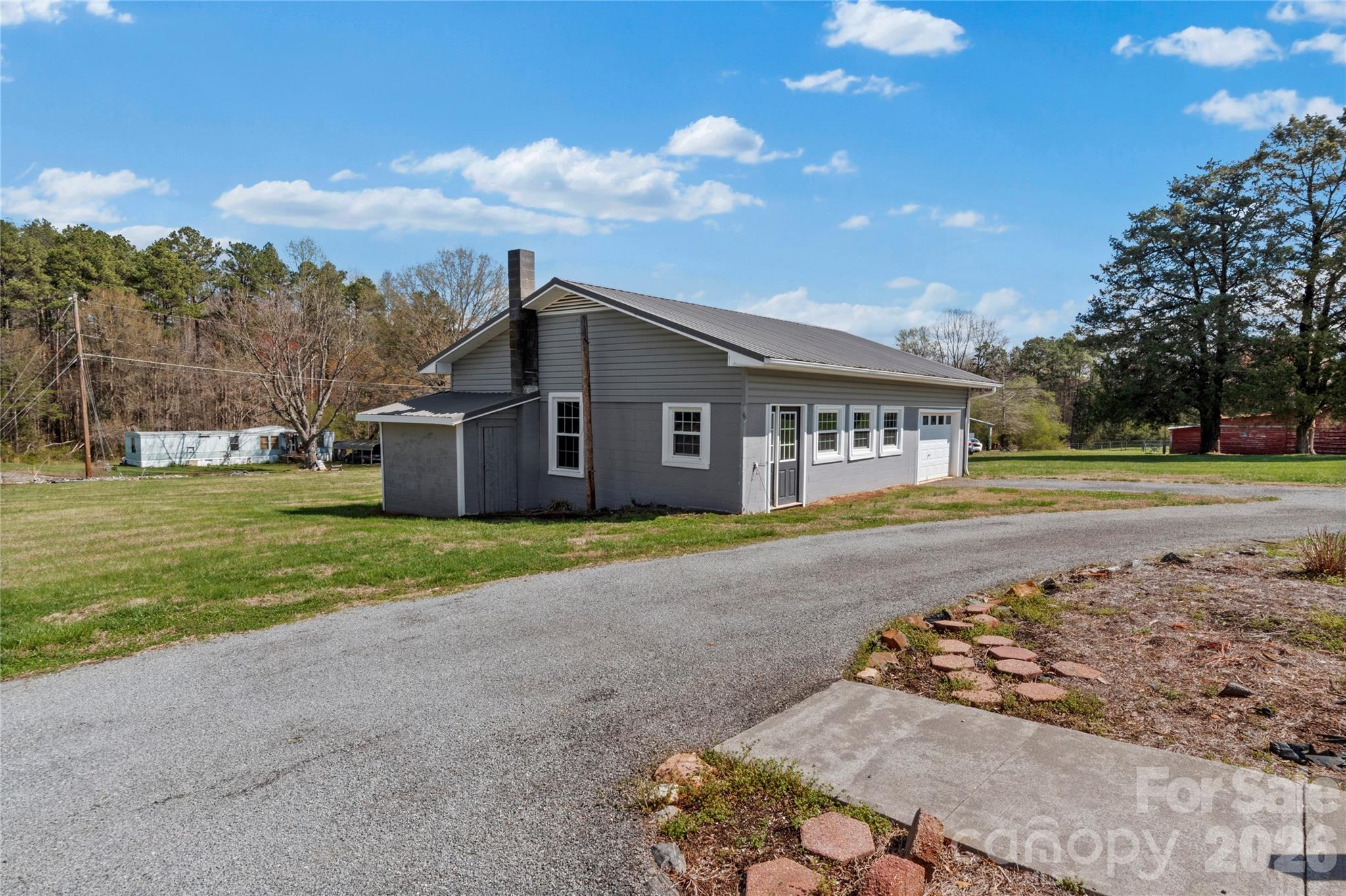 613 Nc 67 Highway Property Photo 6