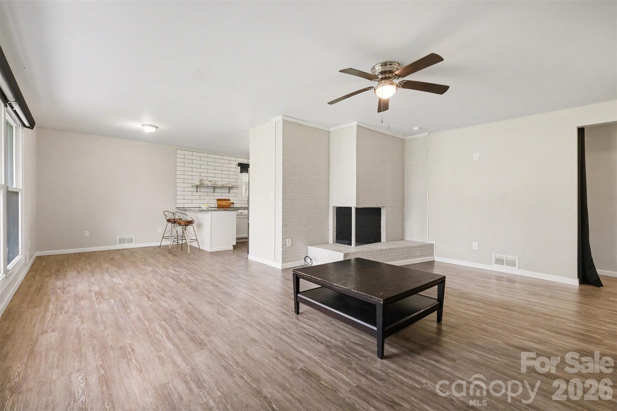 1548 Westbrook Circle Property Photo 10