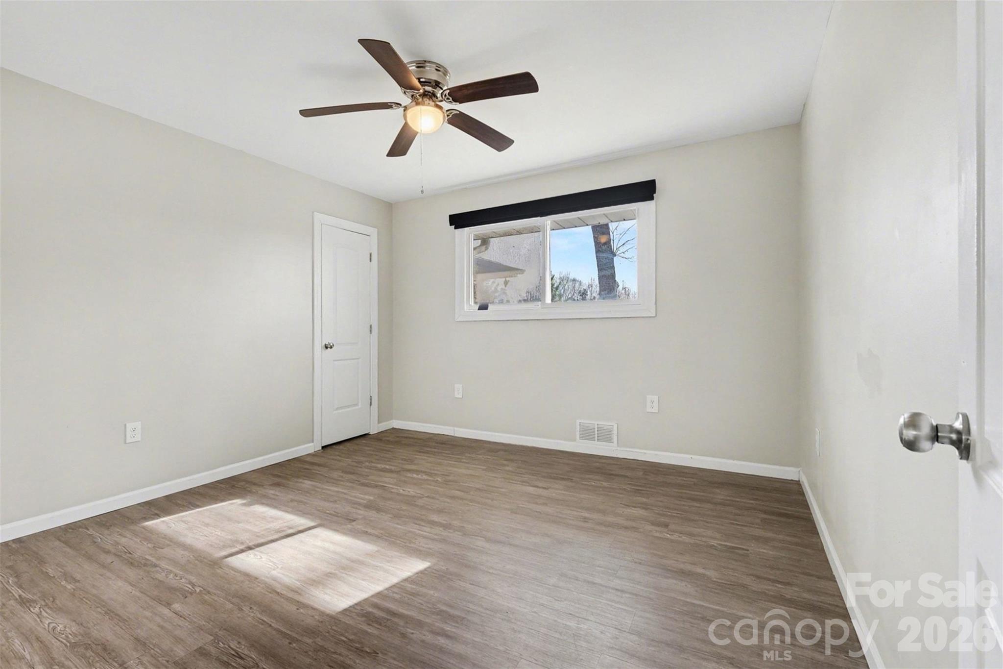 1548 Westbrook Circle Property Photo 18