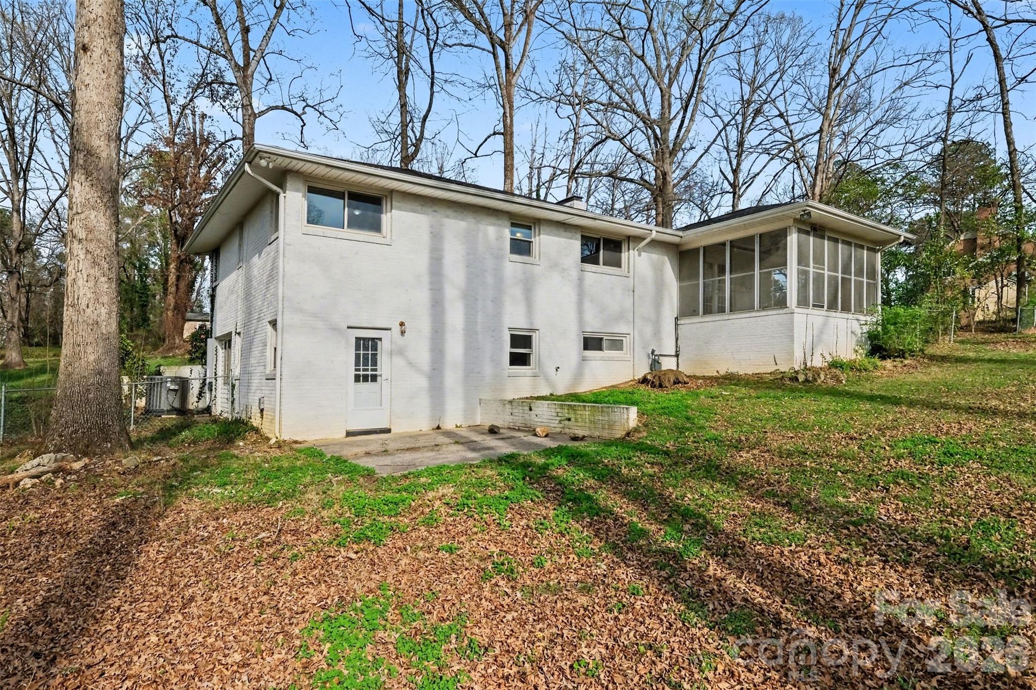 1548 Westbrook Circle Property Photo 30