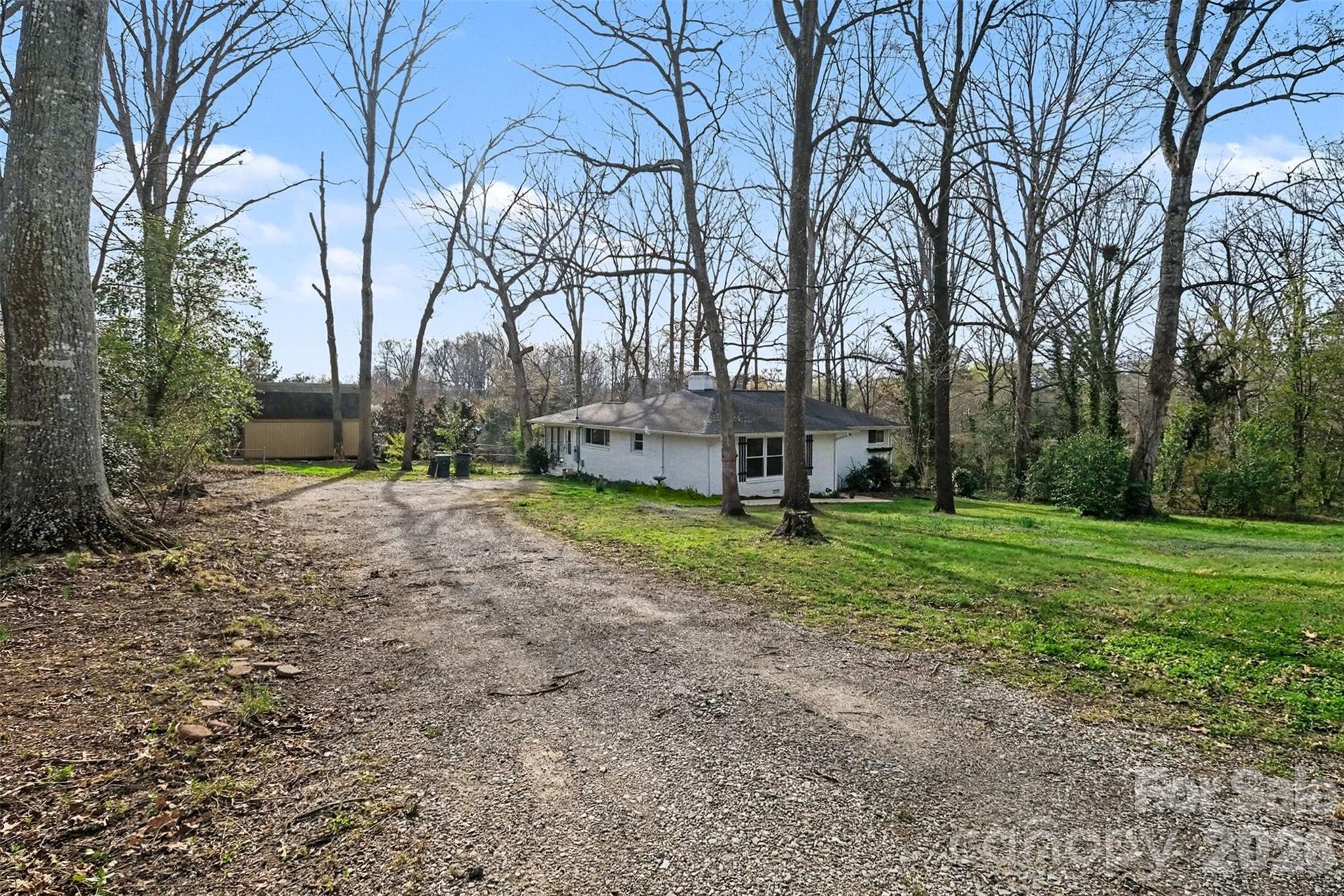 1548 Westbrook Circle Property Photo 33