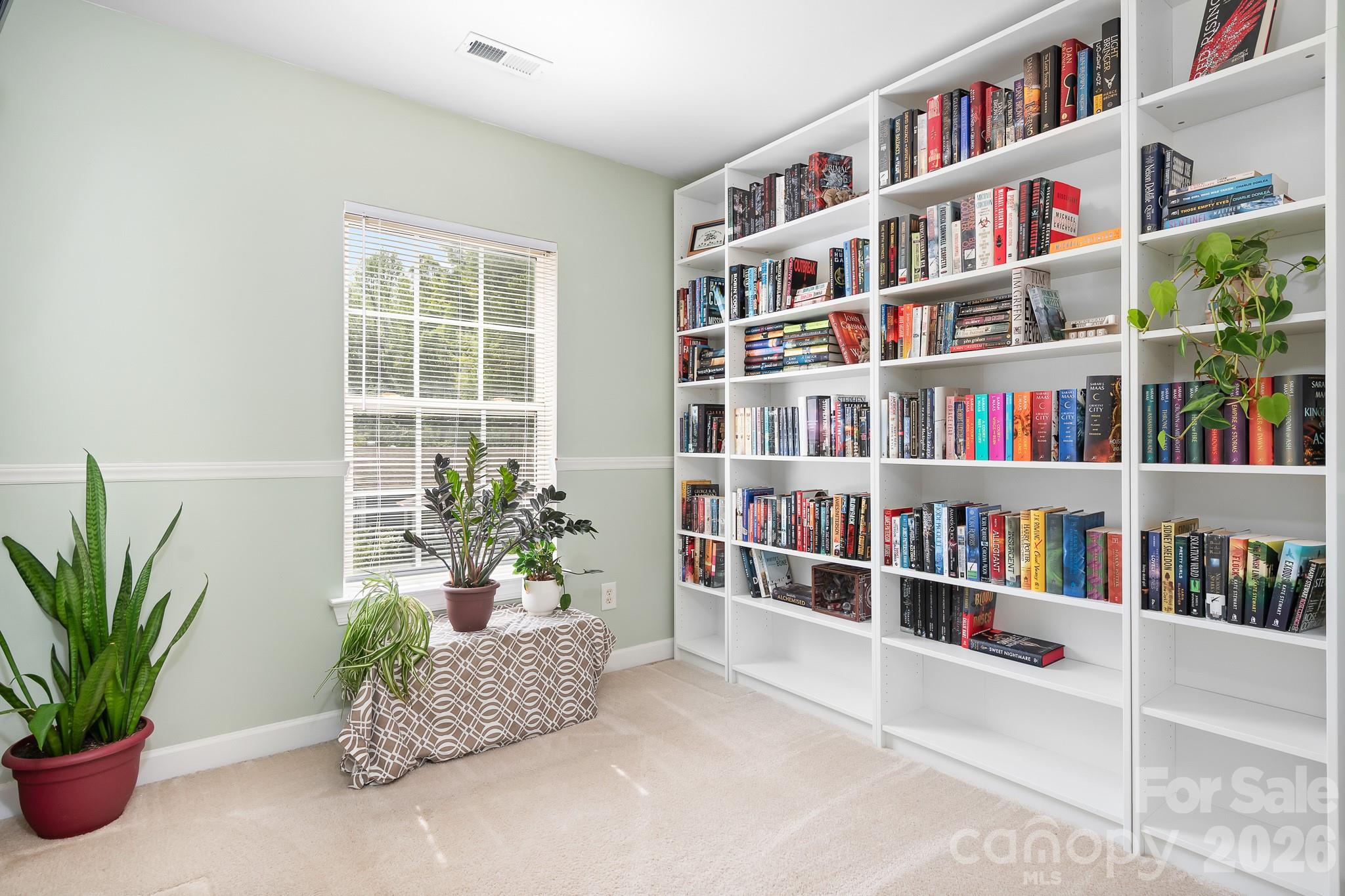 520 E Iredell Avenue Property Photo 19