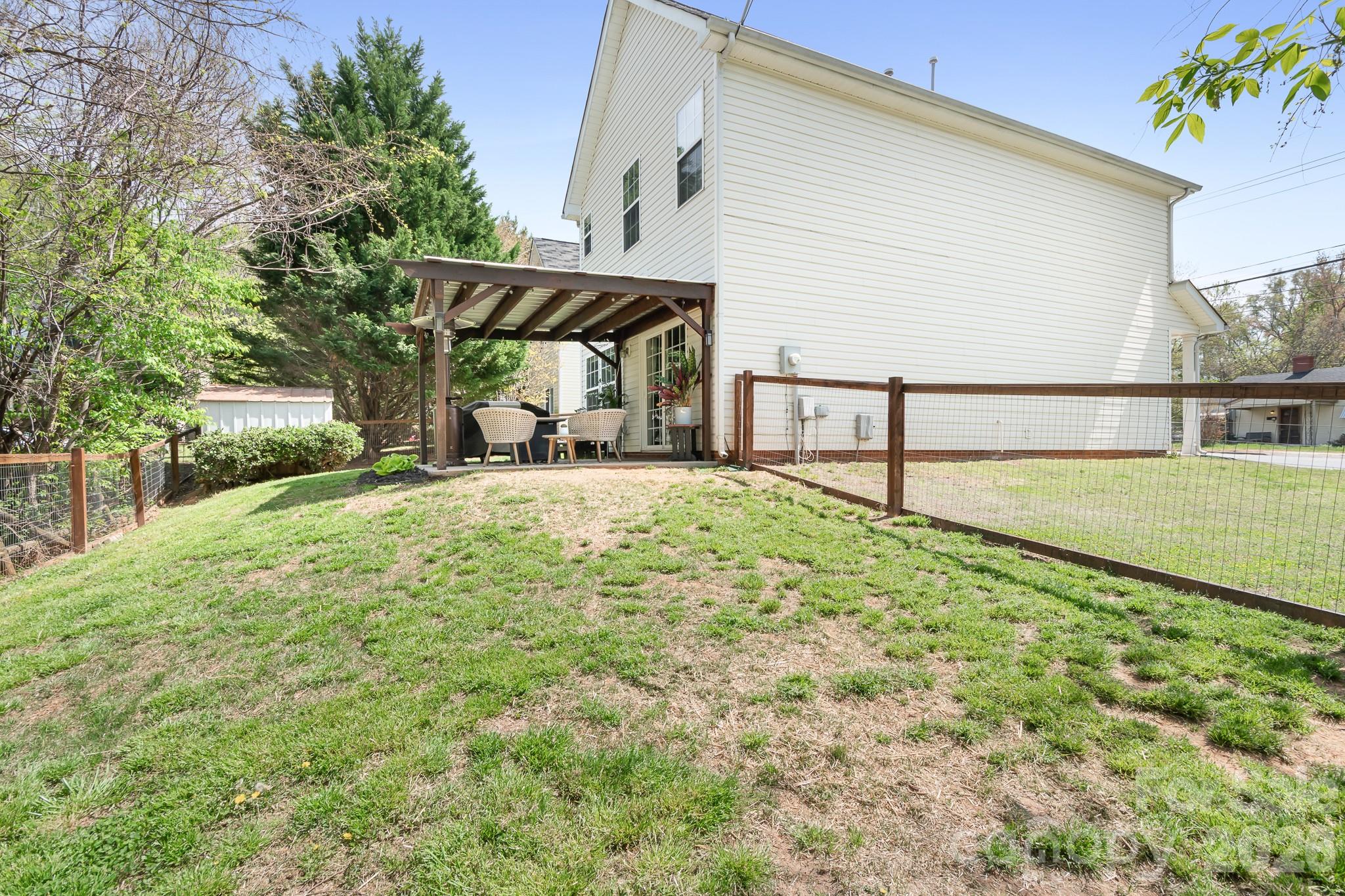 520 E Iredell Avenue Property Photo 20