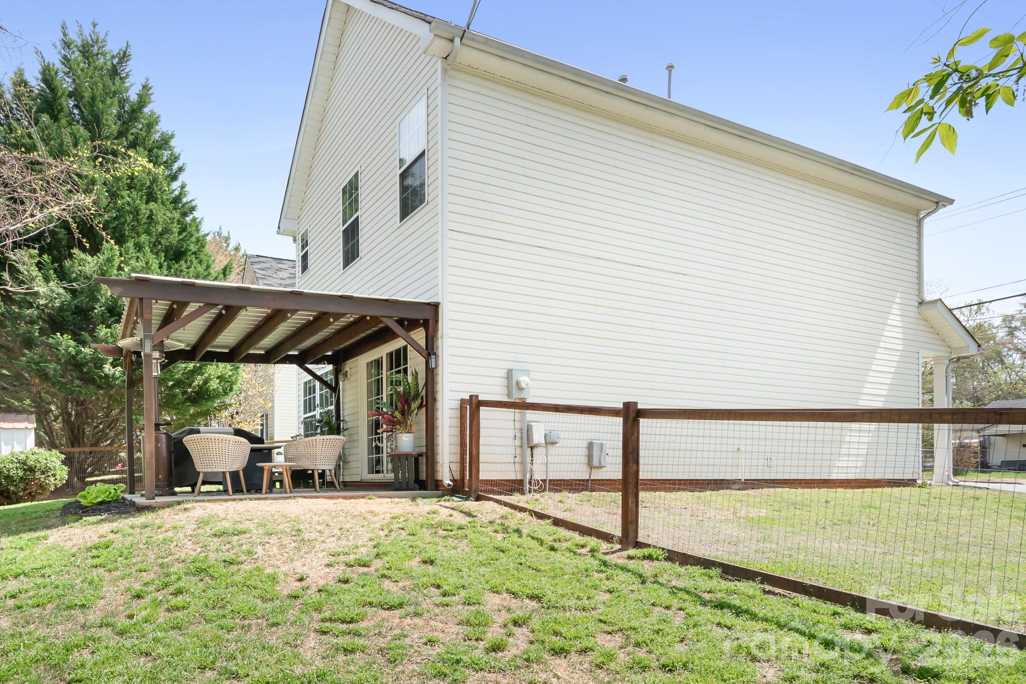 520 E Iredell Avenue Property Photo 21