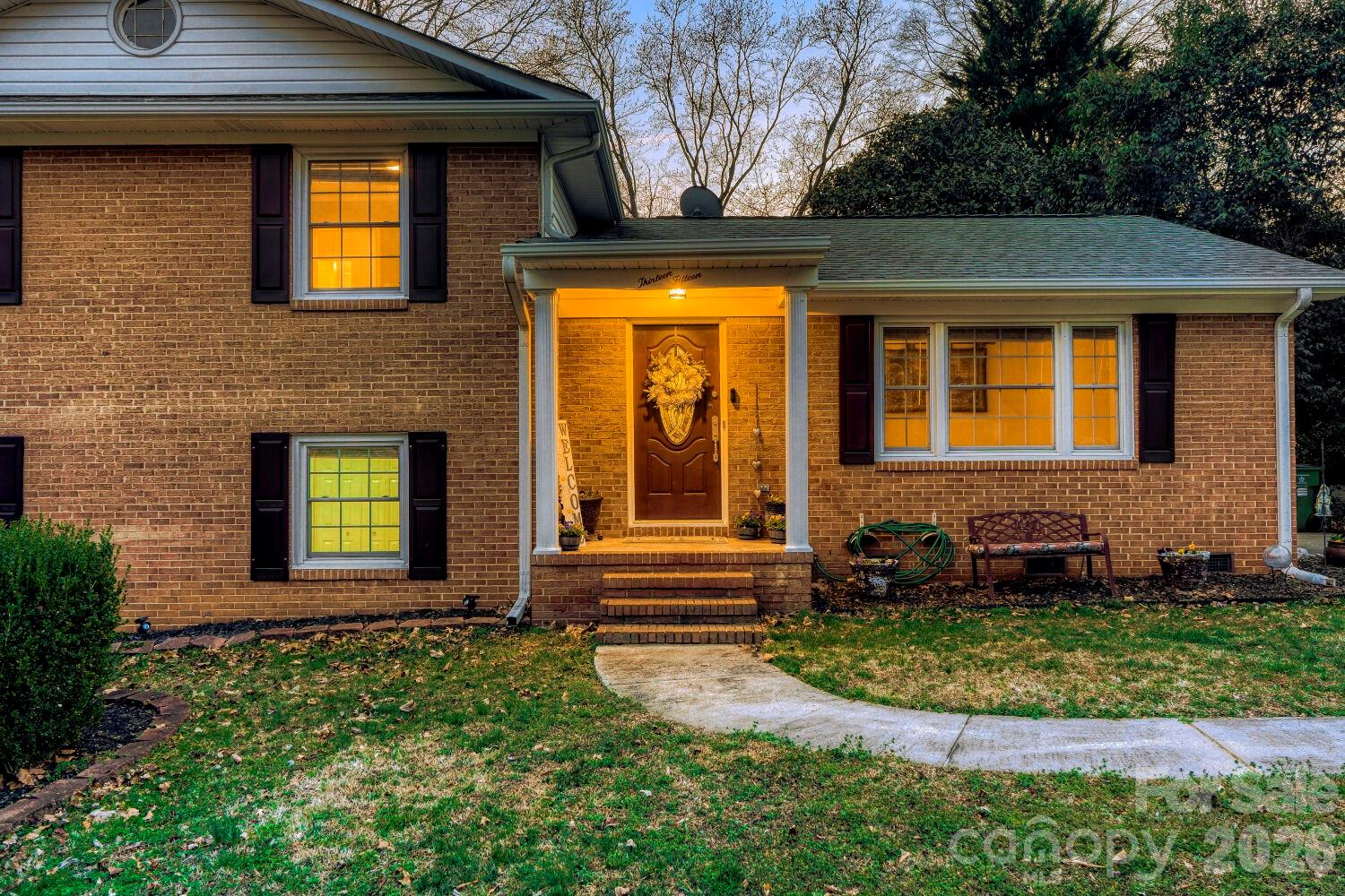 1315 Shady Bluff Drive Property Photo 3