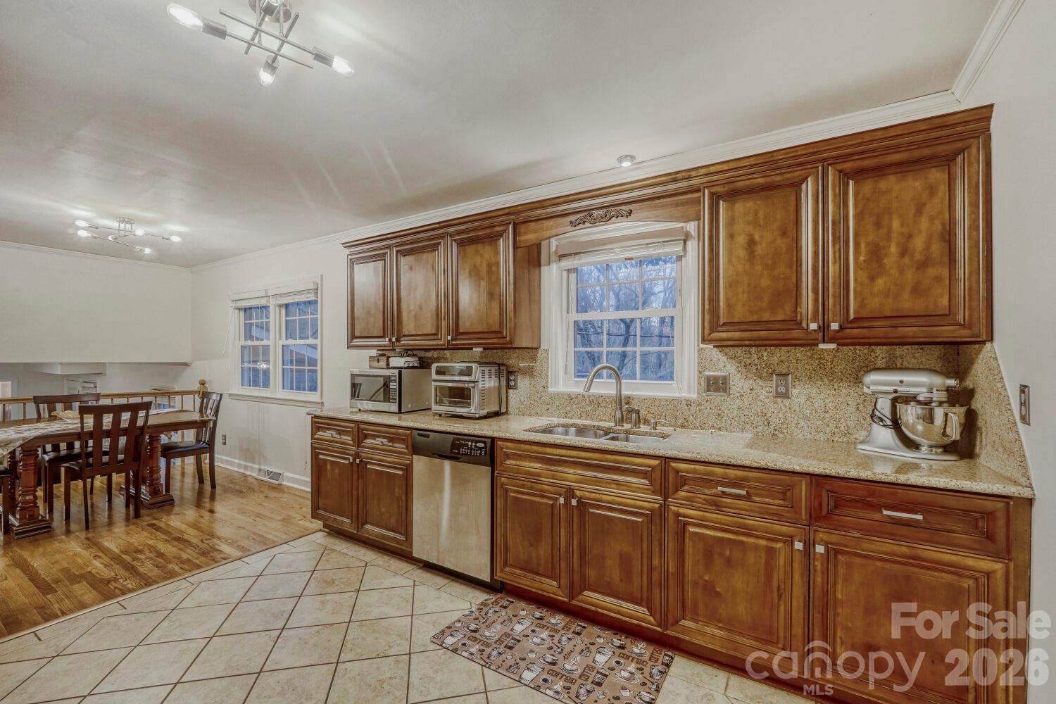 1315 Shady Bluff Drive Property Photo 10