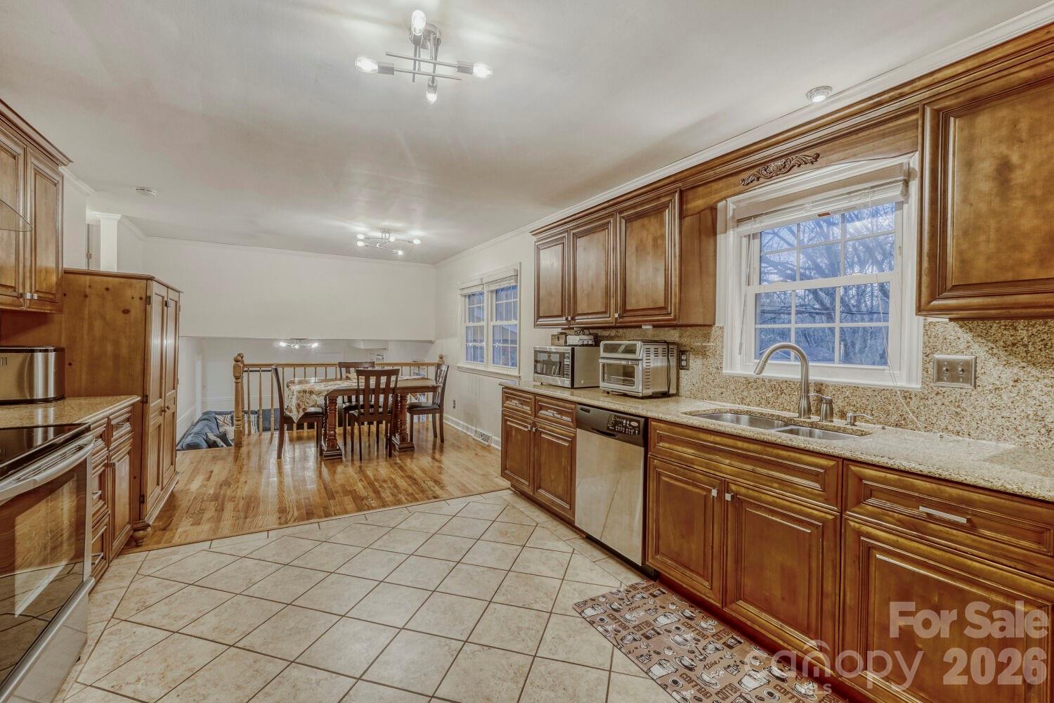 1315 Shady Bluff Drive Property Photo 11