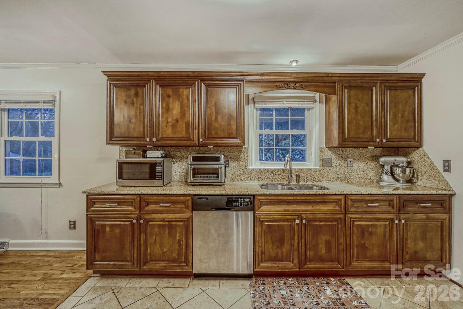1315 Shady Bluff Drive Property Photo 12