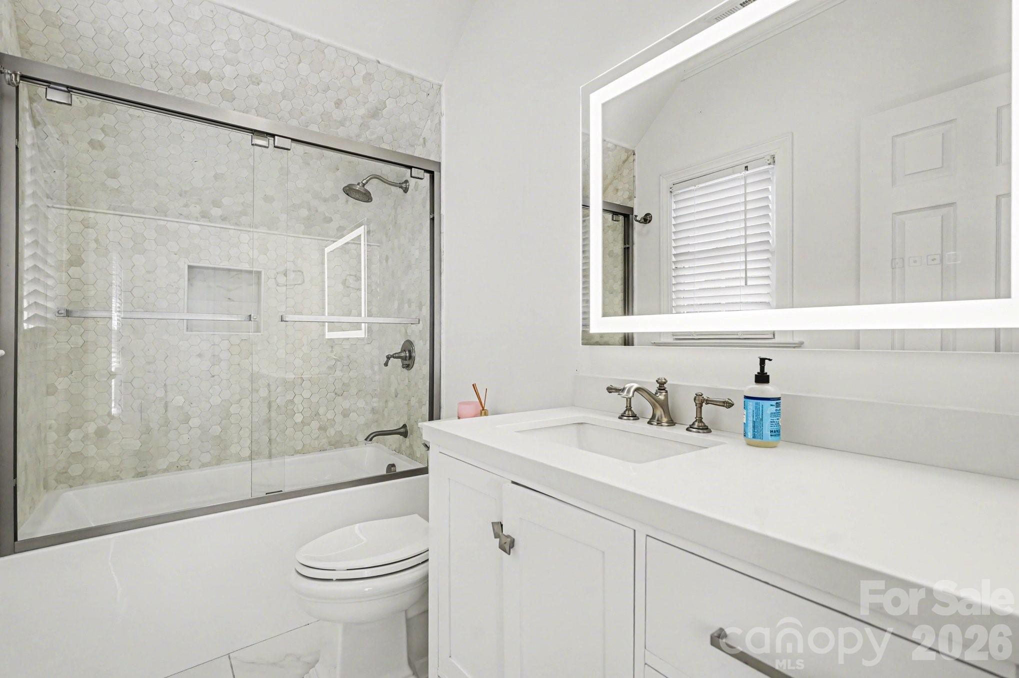 7609 Windaliere Drive Property Photo 20