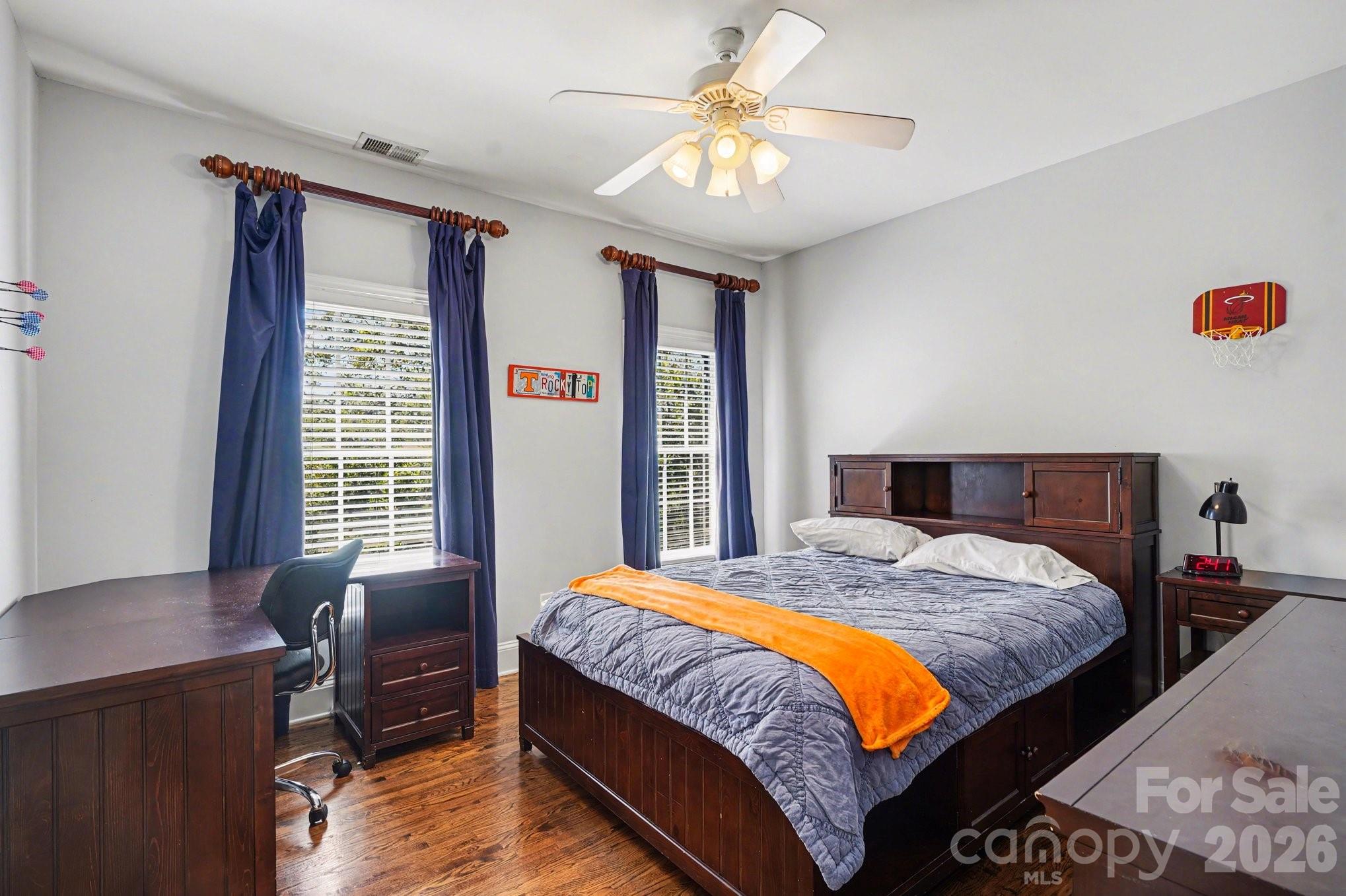 7609 Windaliere Drive Property Photo 22