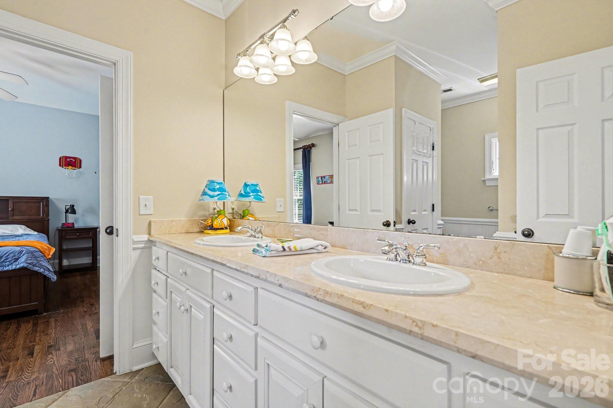 7609 Windaliere Drive Property Photo 23