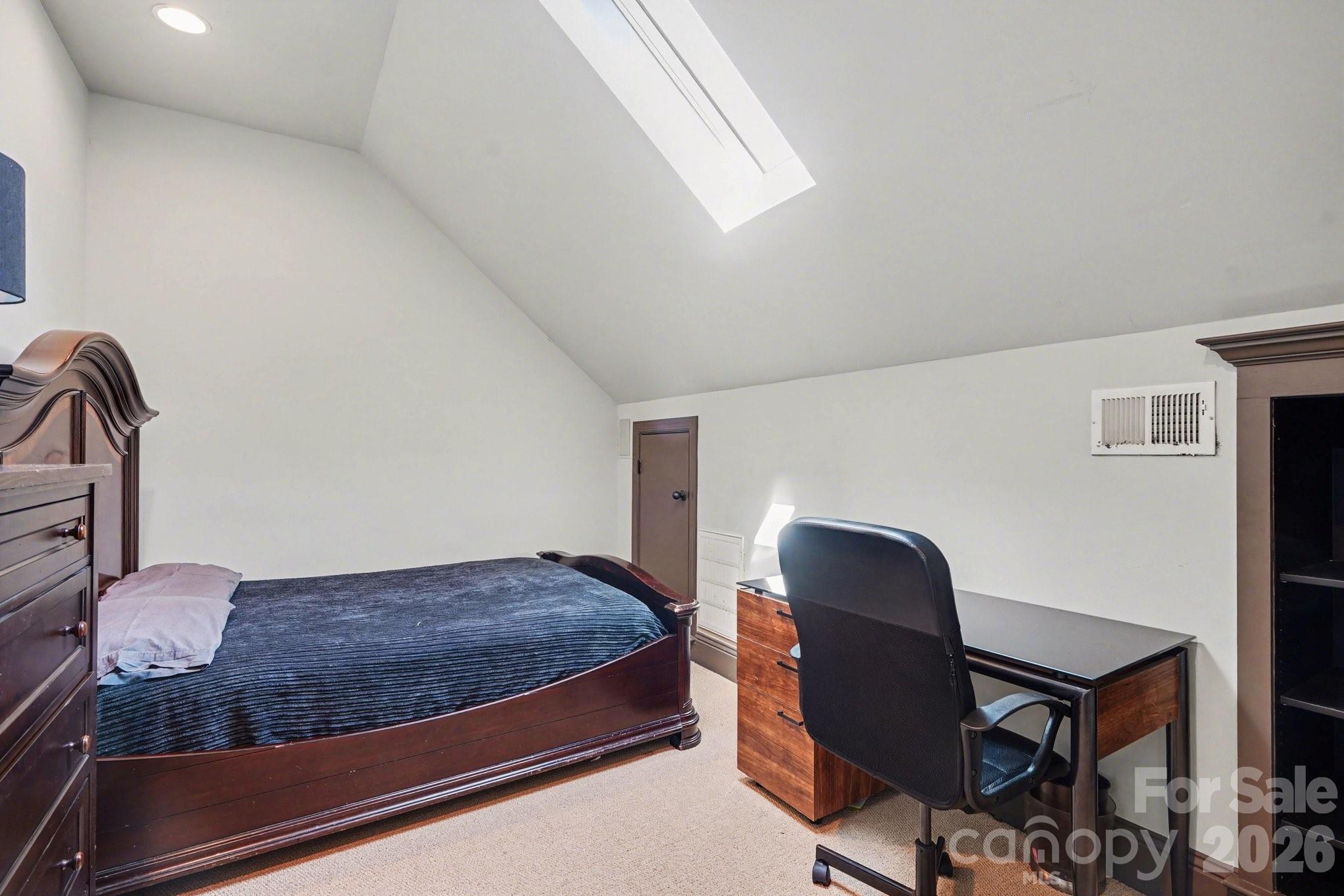 7609 Windaliere Drive Property Photo 28