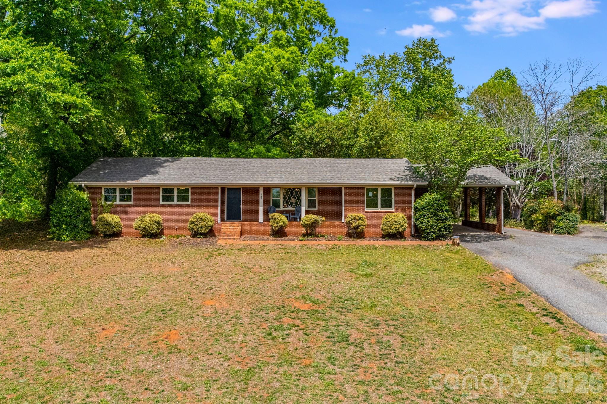 1737 Whitesides Road Property Photo 1