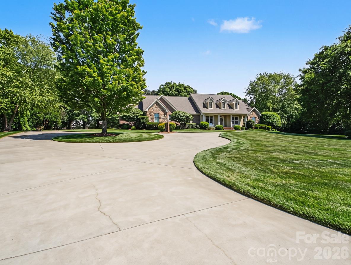 1422 Stone Gate Drive Property Photo 4
