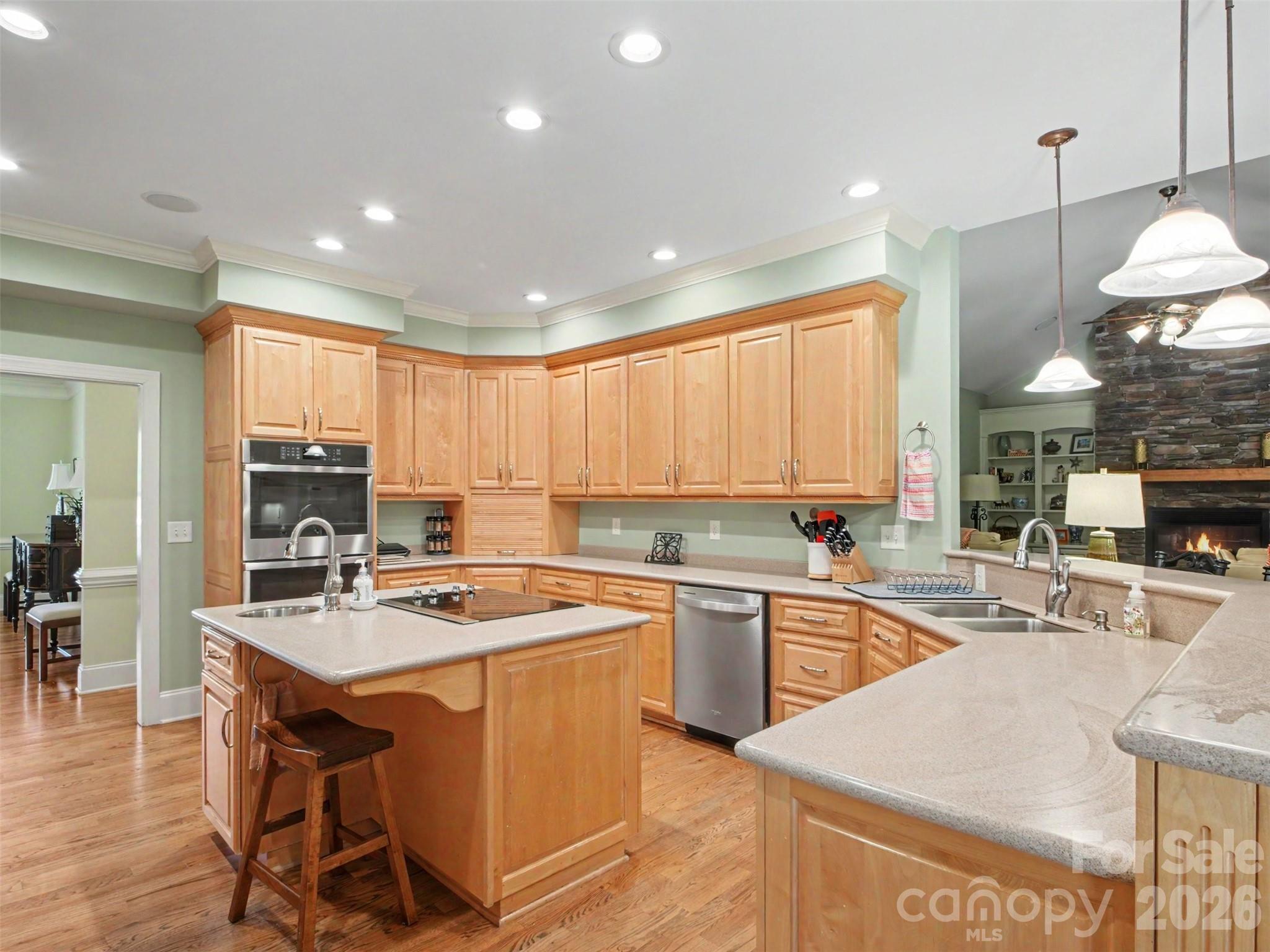 1422 Stone Gate Drive Property Photo 12