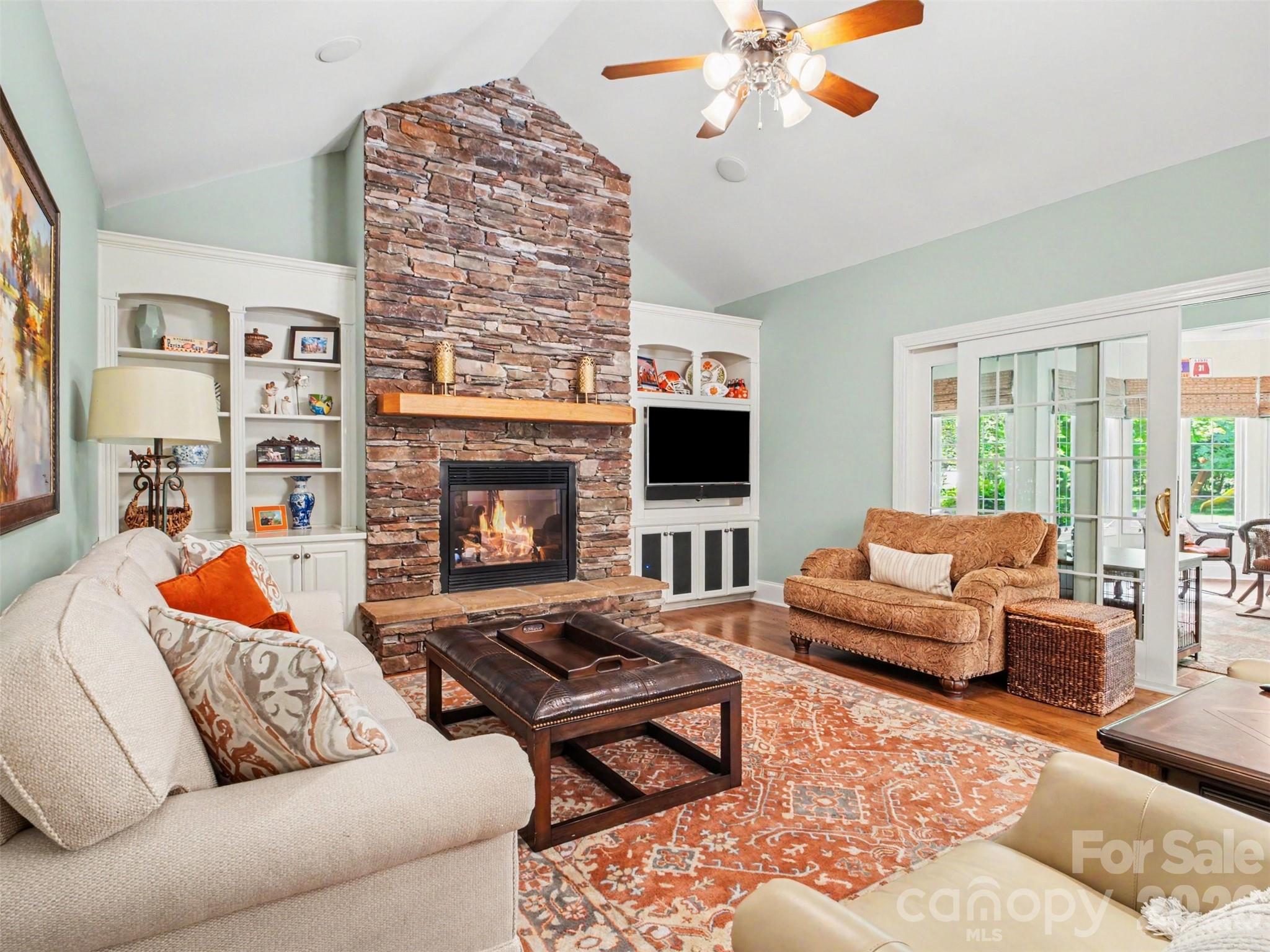 1422 Stone Gate Drive Property Photo 16