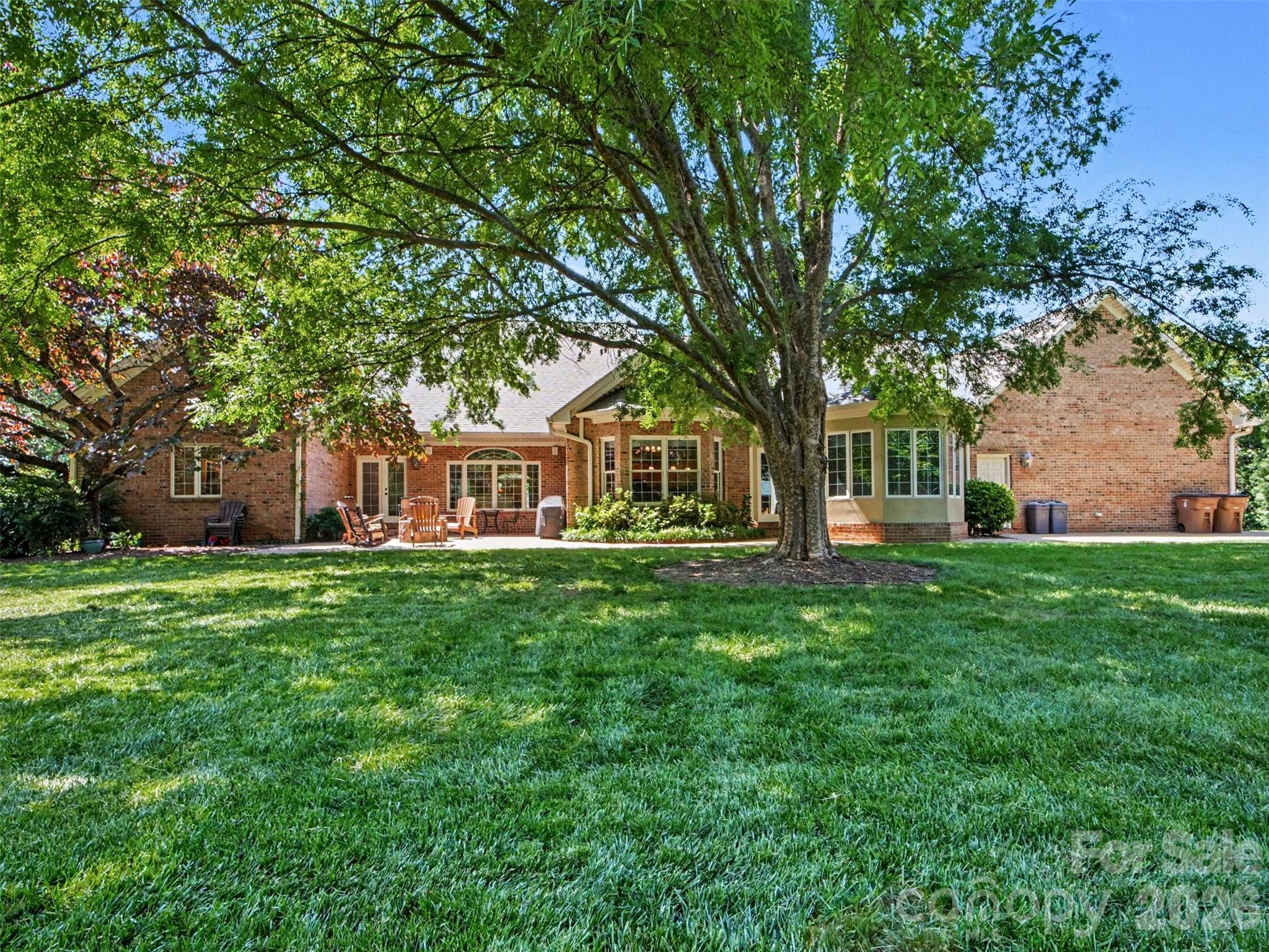 1422 Stone Gate Drive Property Photo 43