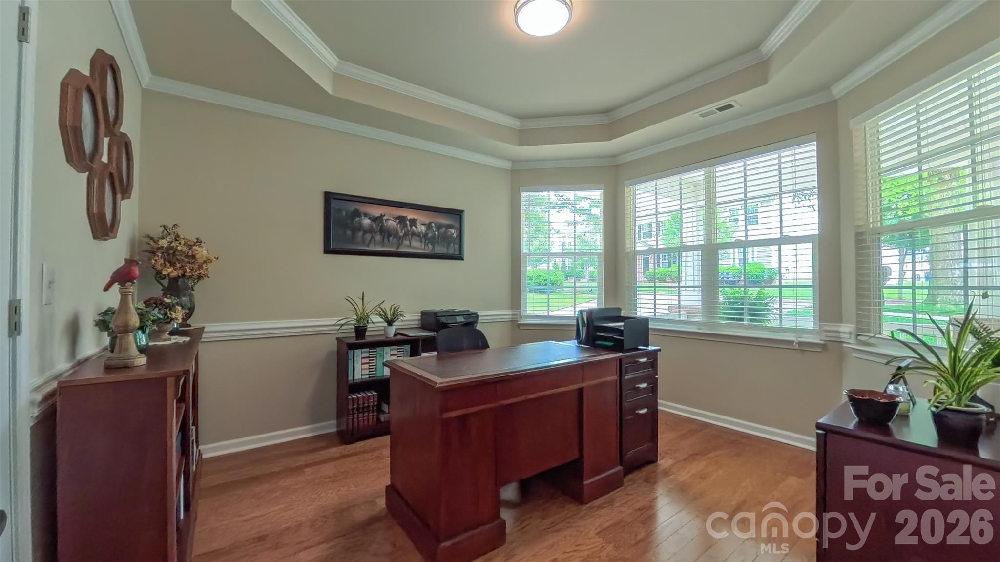 6855 Colonial Garden Drive Property Photo 4
