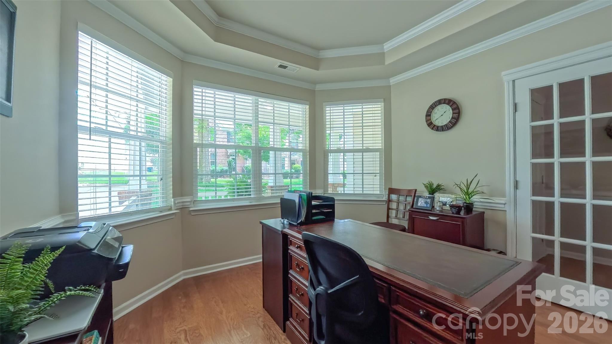 6855 Colonial Garden Drive Property Photo 5