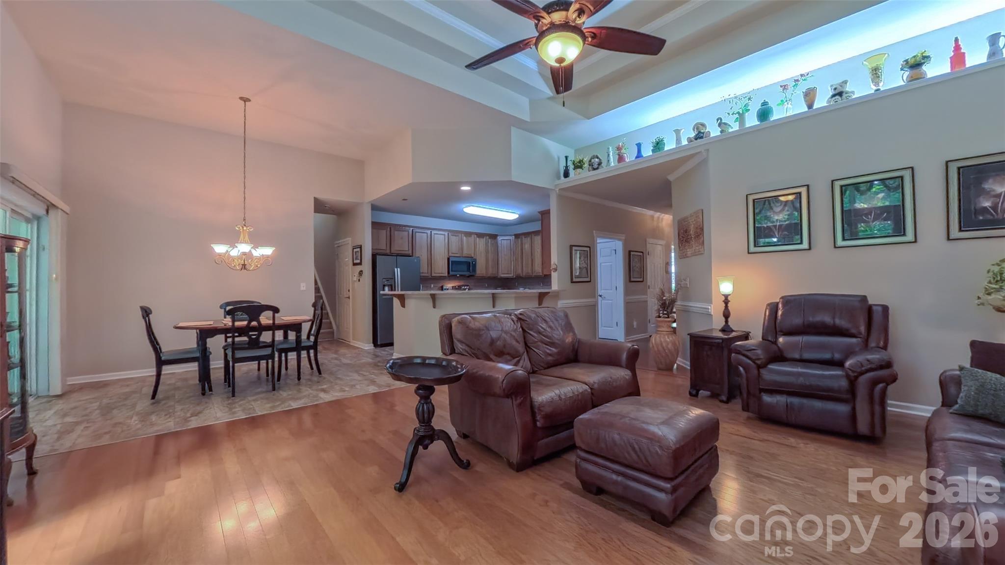 6855 Colonial Garden Drive Property Photo 13