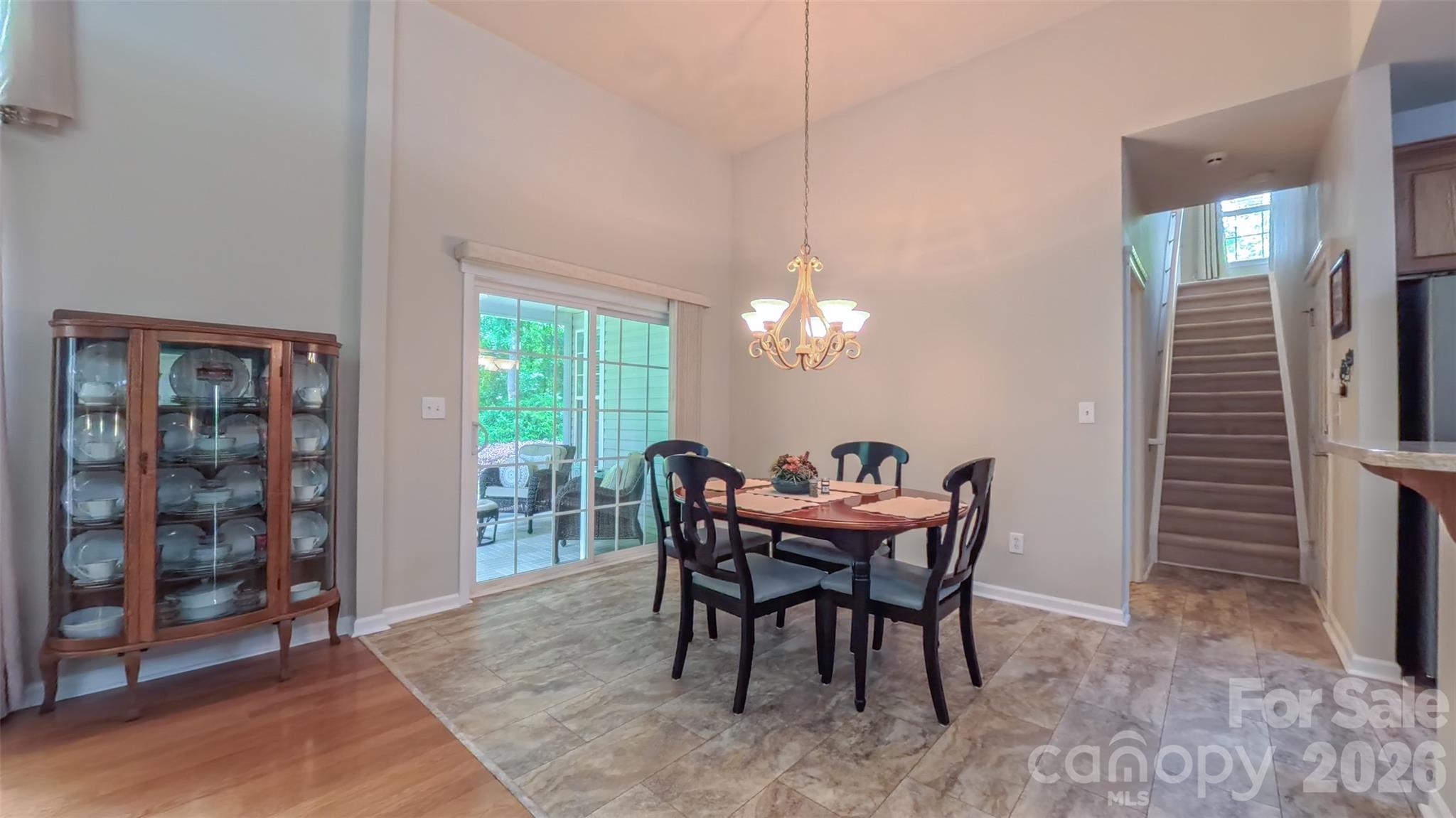 6855 Colonial Garden Drive Property Photo 14