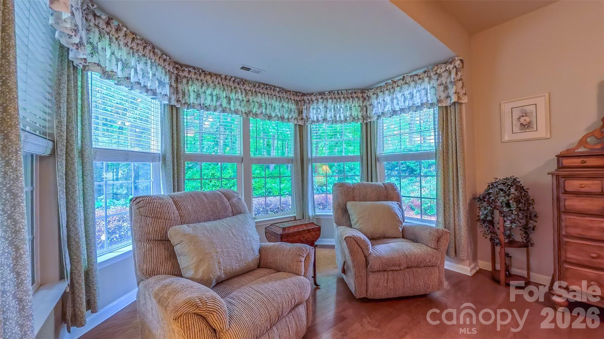 6855 Colonial Garden Drive Property Photo 21