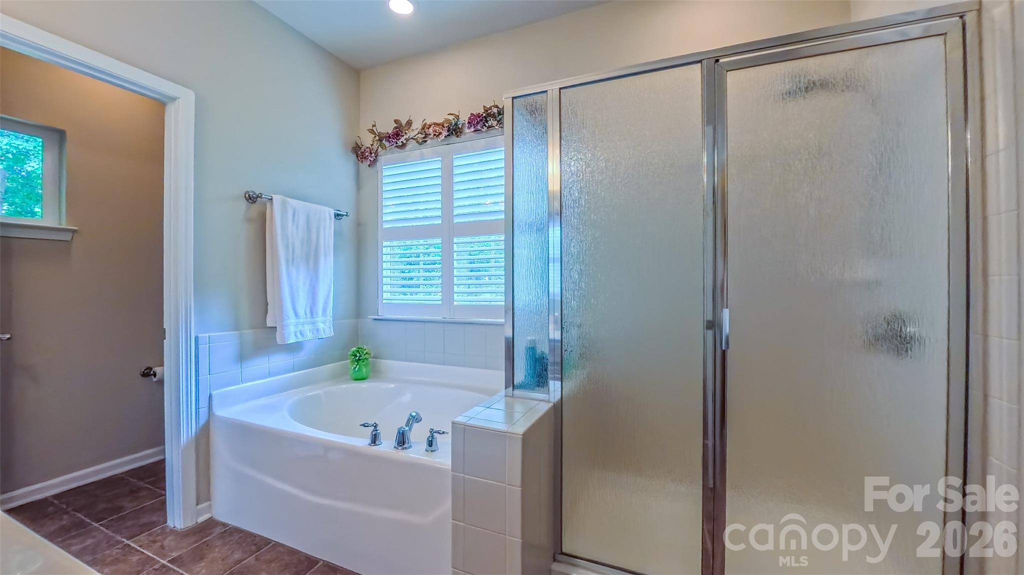 6855 Colonial Garden Drive Property Photo 22
