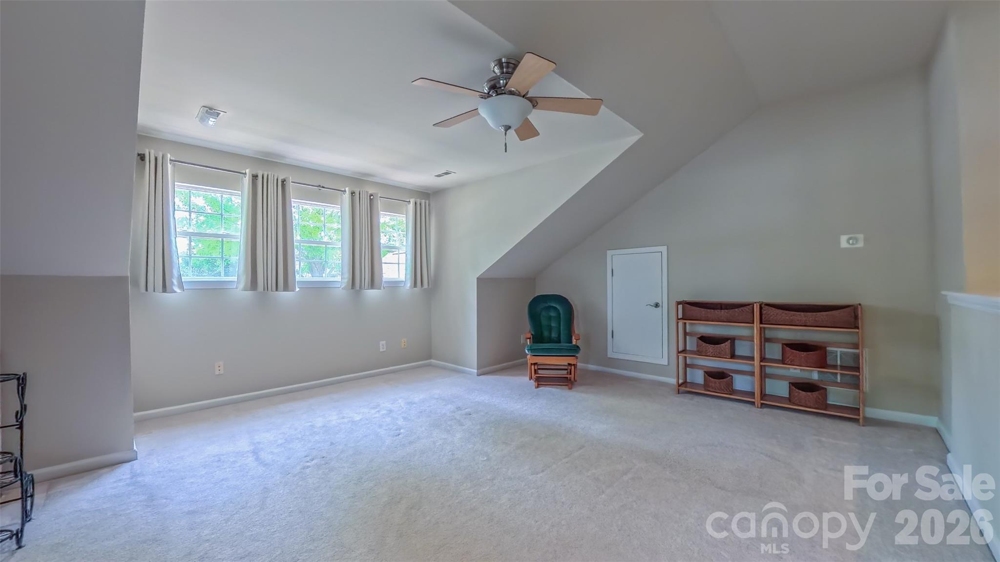 6855 Colonial Garden Drive Property Photo 26