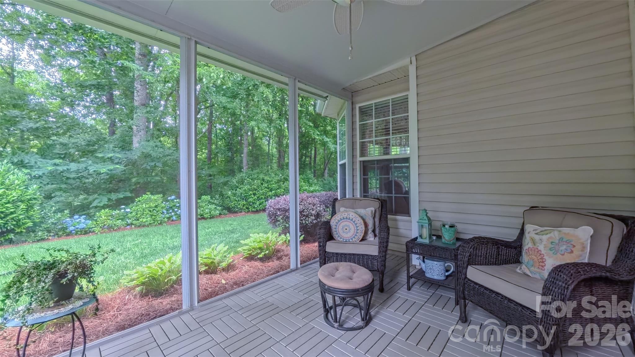 6855 Colonial Garden Drive Property Photo 27