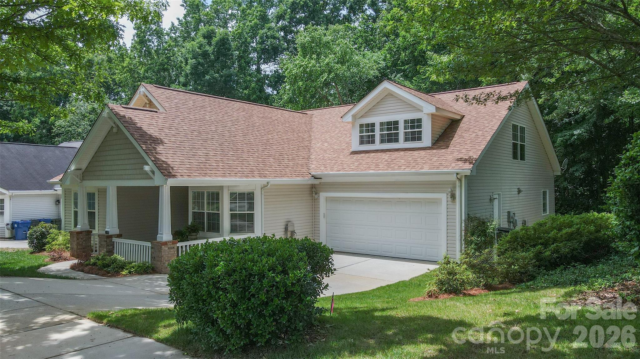 6855 Colonial Garden Drive Property Photo 33