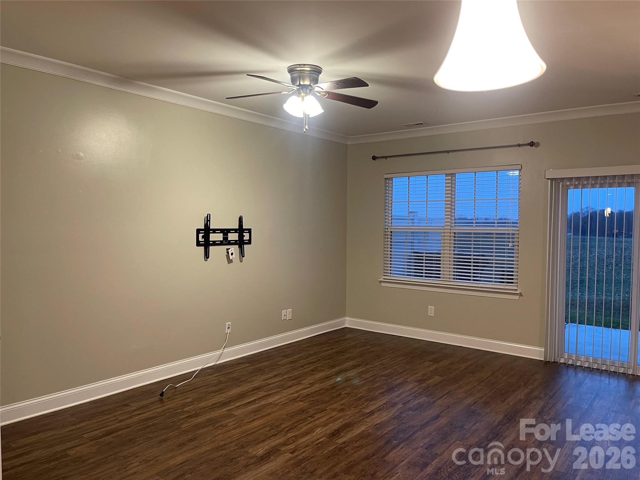 358 Halton Crossing Drive Property Photo 6