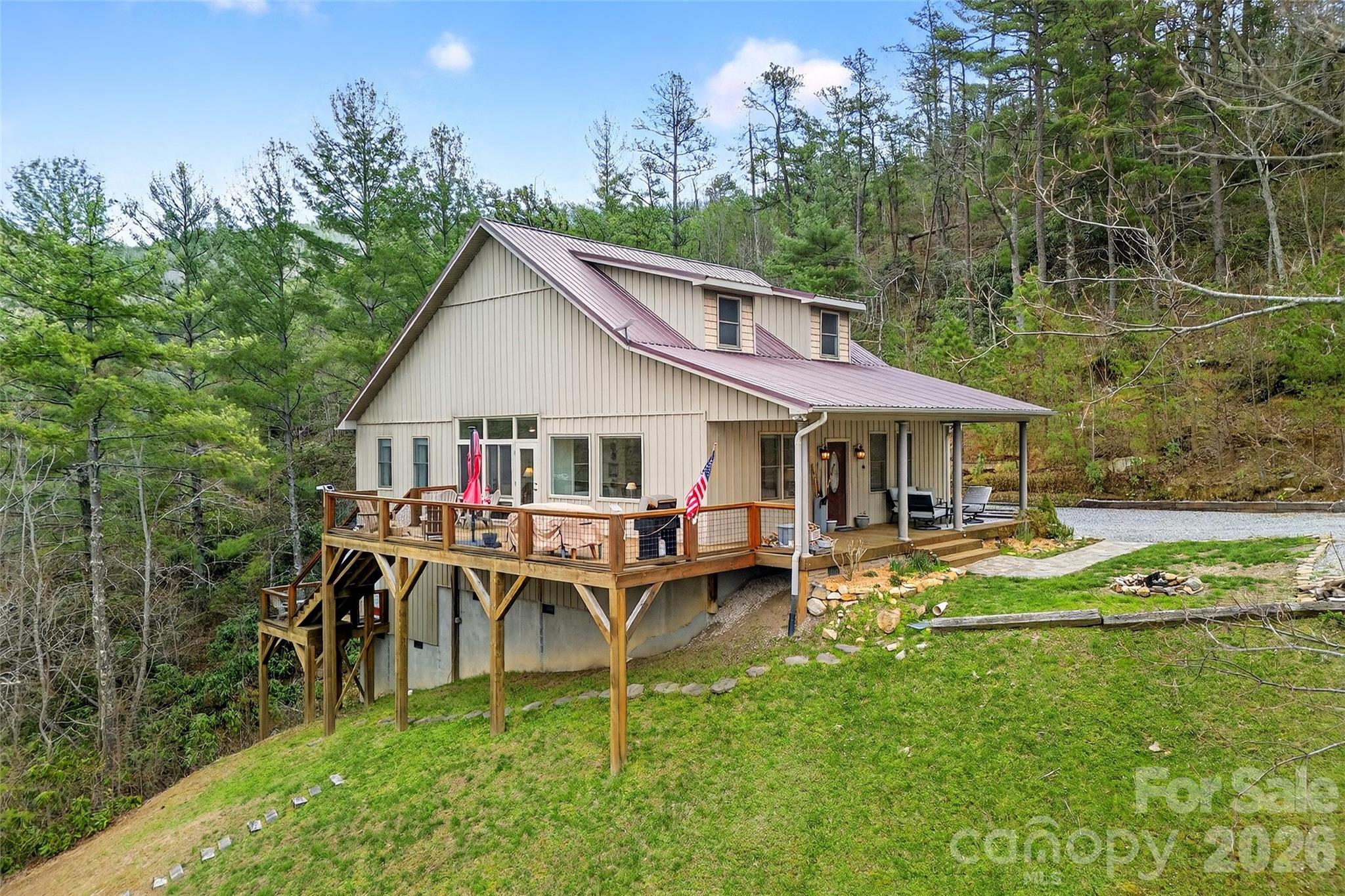 182 Baby Fox Drive Property Photo 3