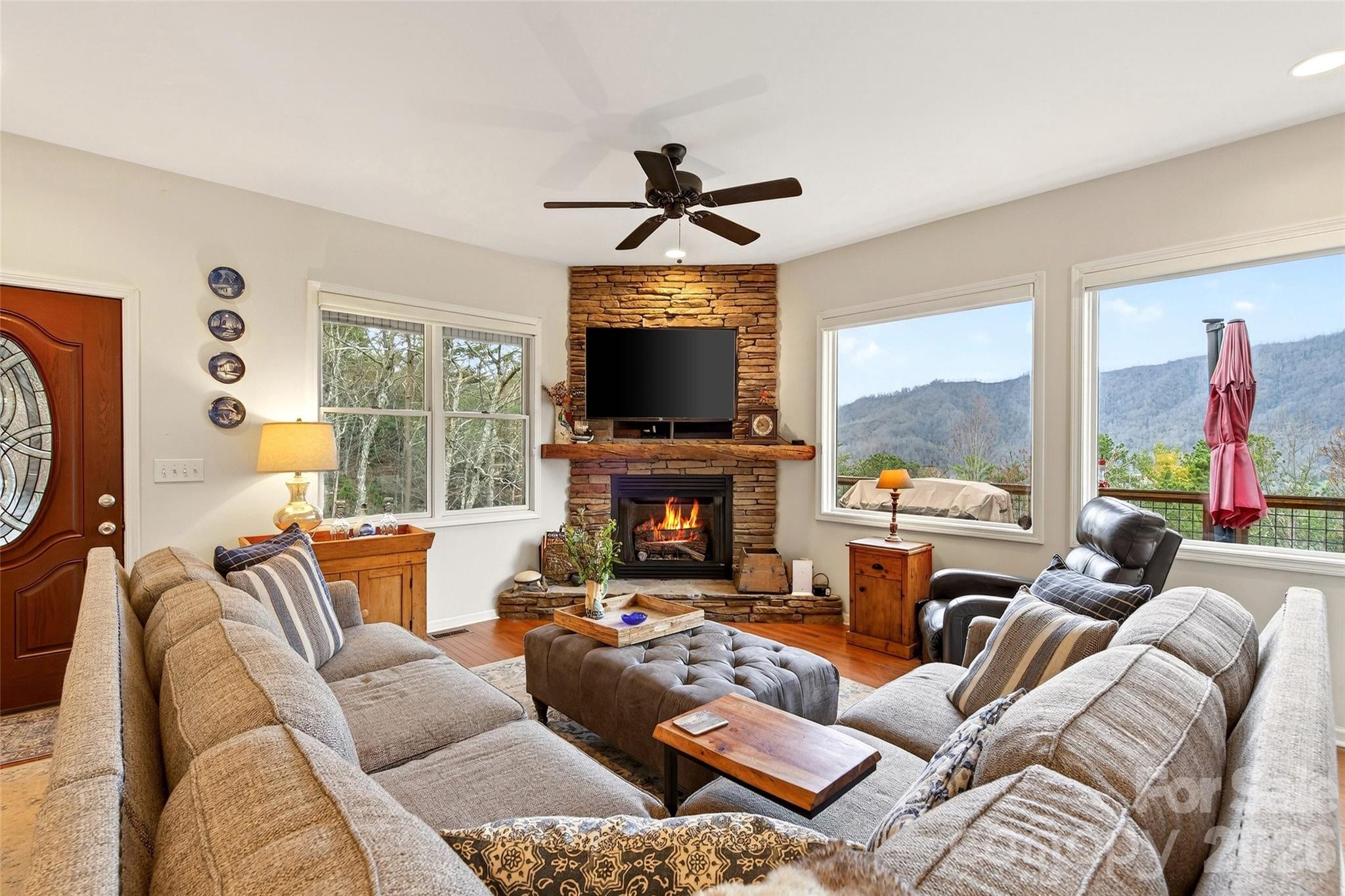 182 Baby Fox Drive Property Photo 8