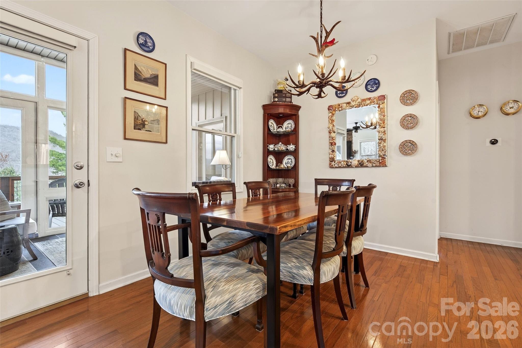 182 Baby Fox Drive Property Photo 15