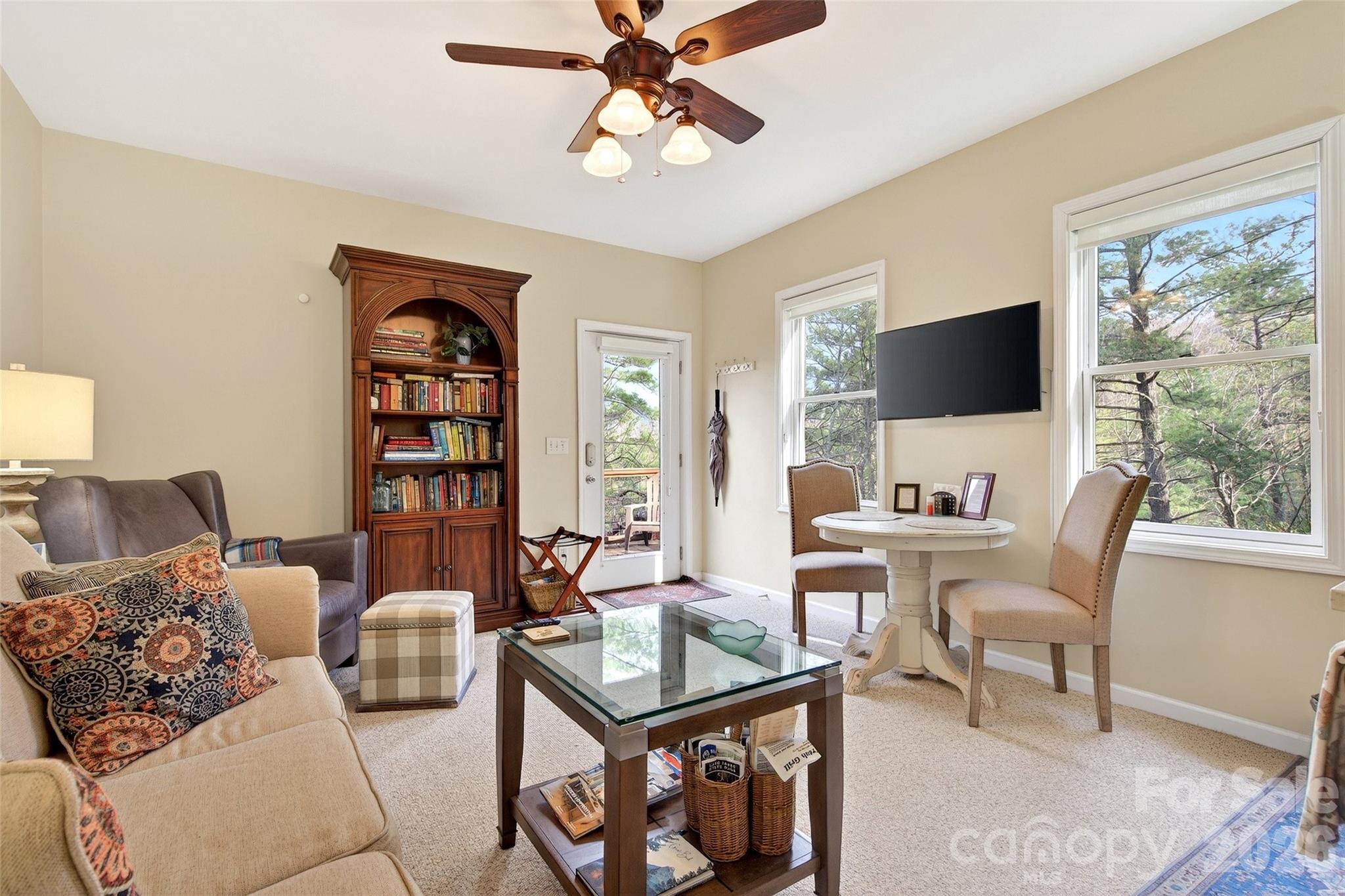 182 Baby Fox Drive Property Photo 29