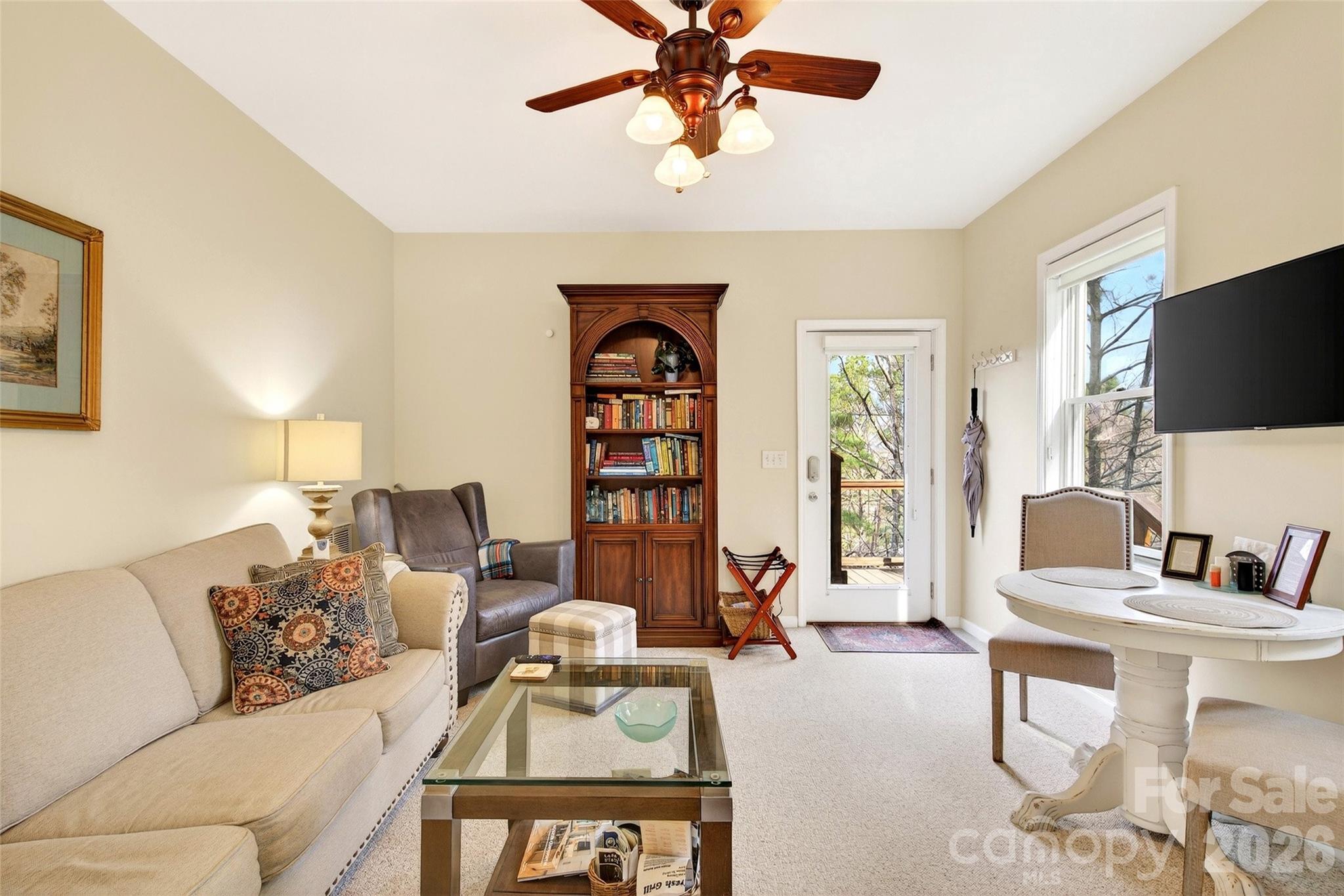 182 Baby Fox Drive Property Photo 30