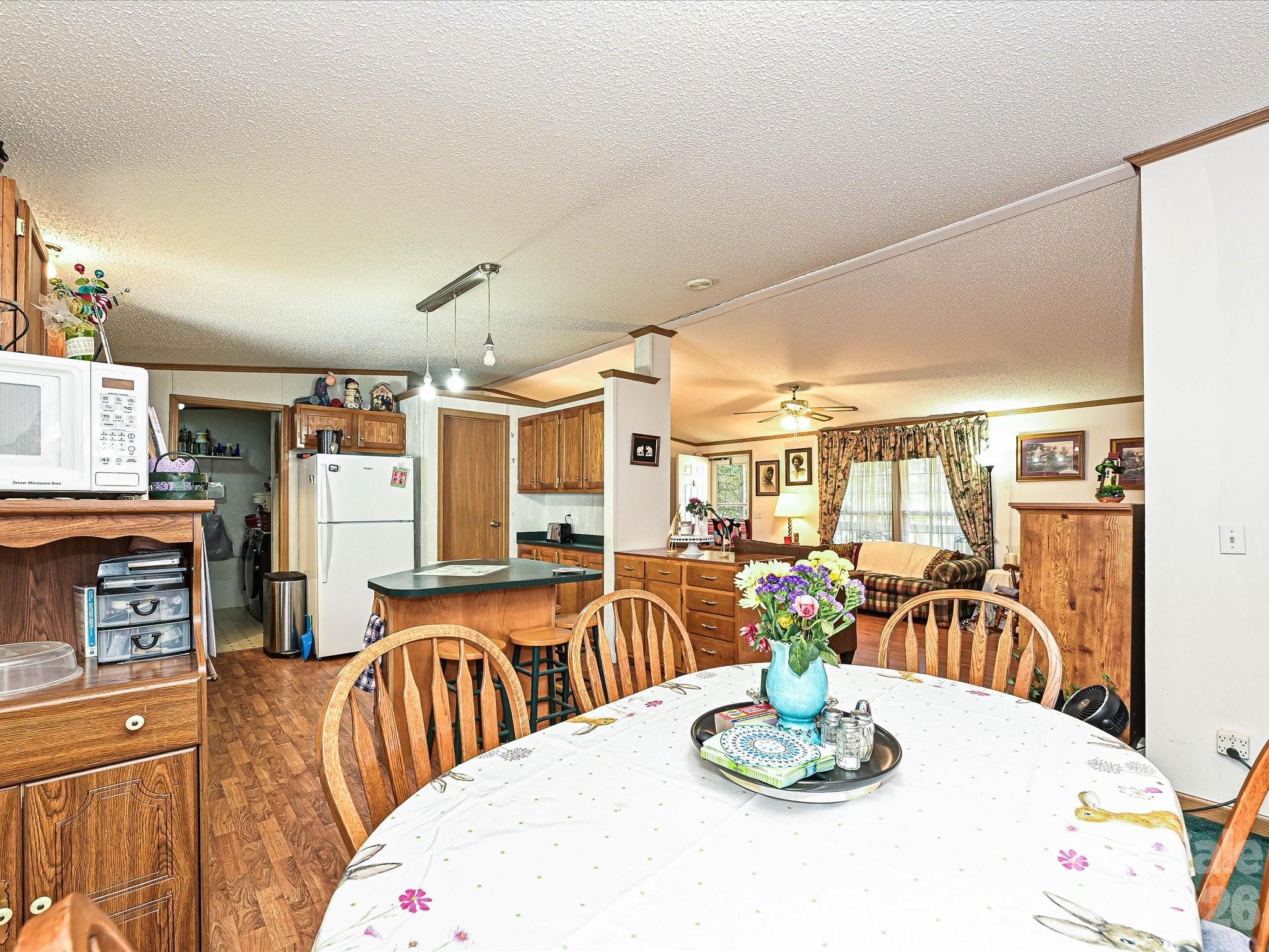 9836 Southwinds Drive Property Photo 9