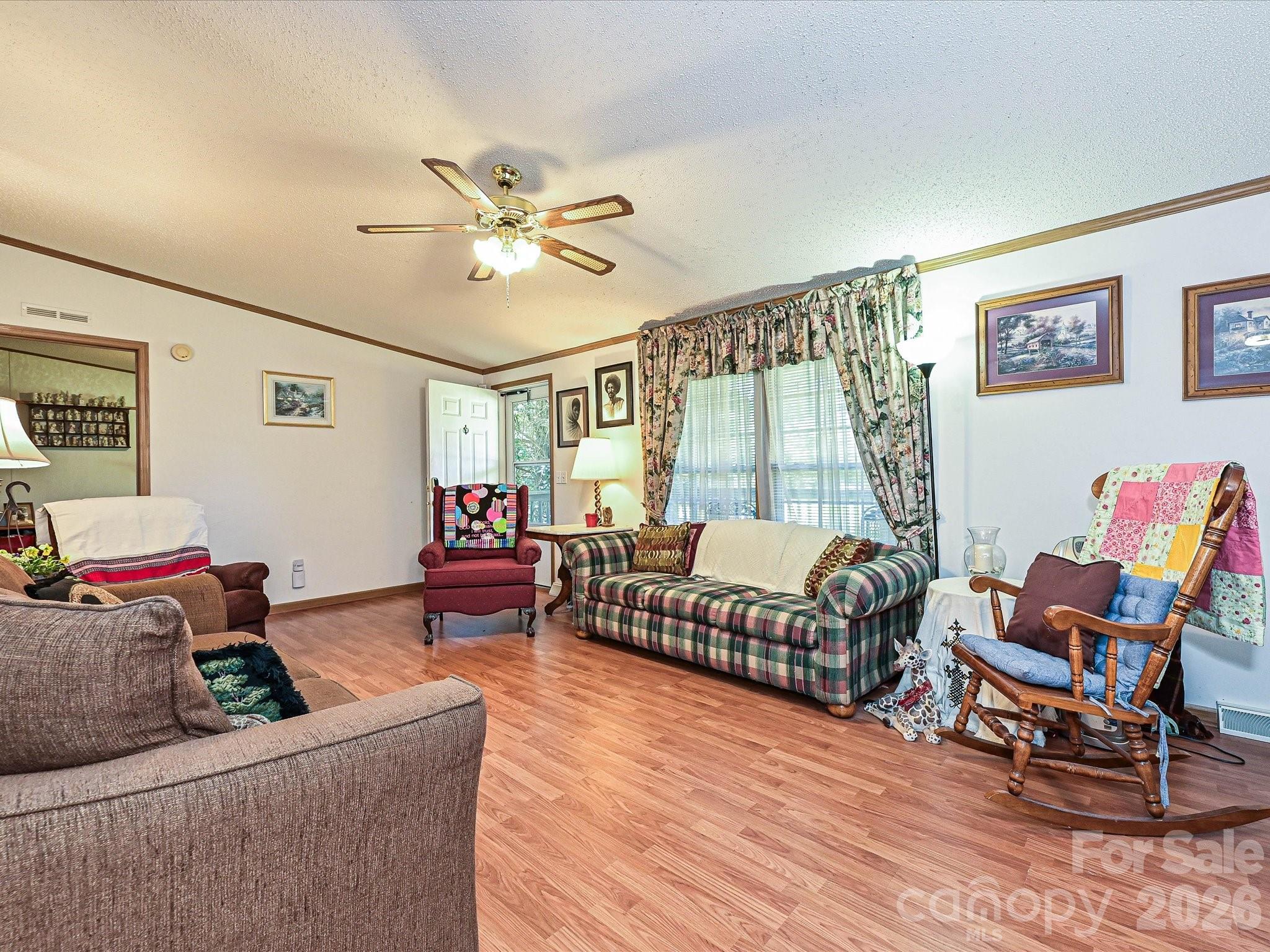 9836 Southwinds Drive Property Photo 10