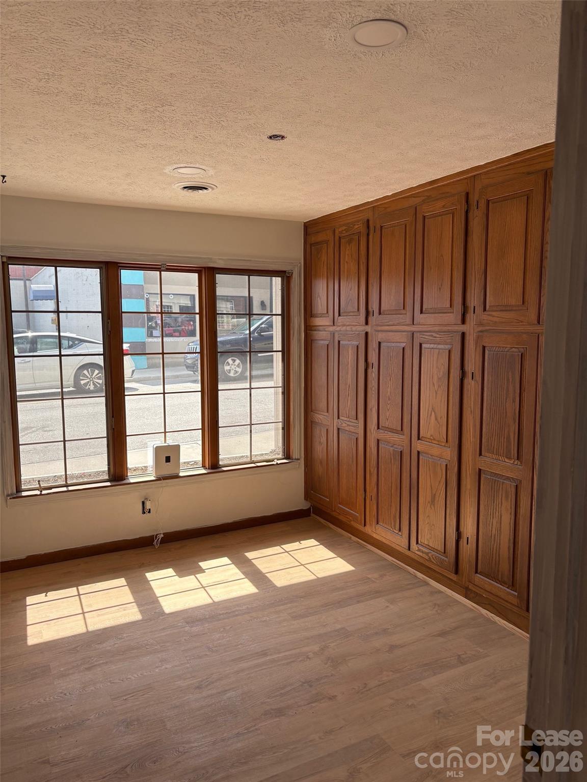 131 4th Avenue Property Photo 1