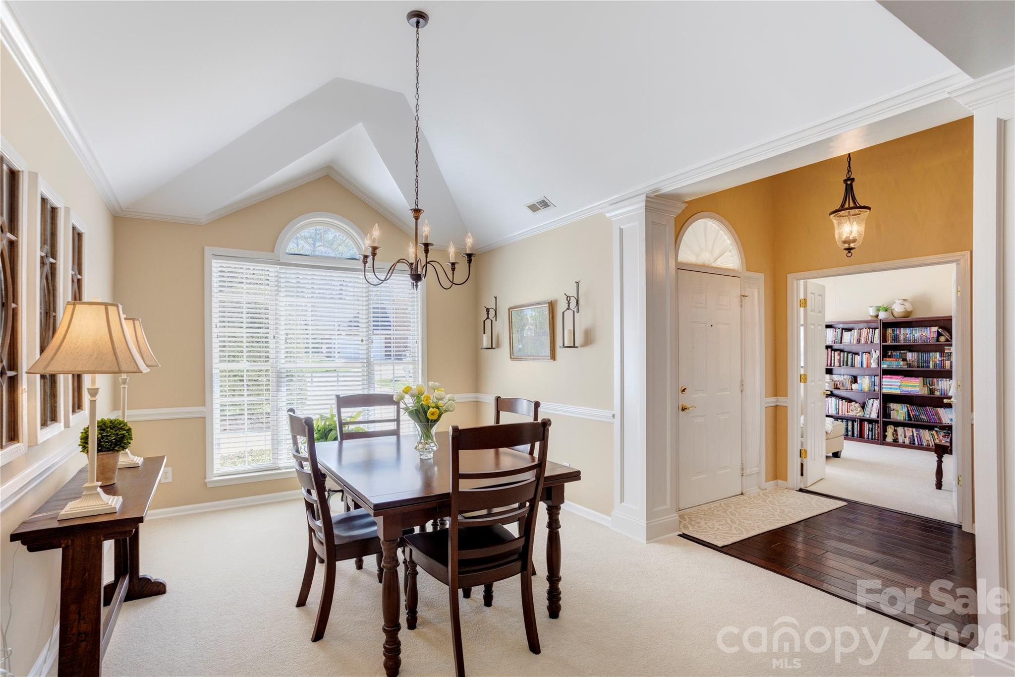580 Gatsby Place Property Photo 8