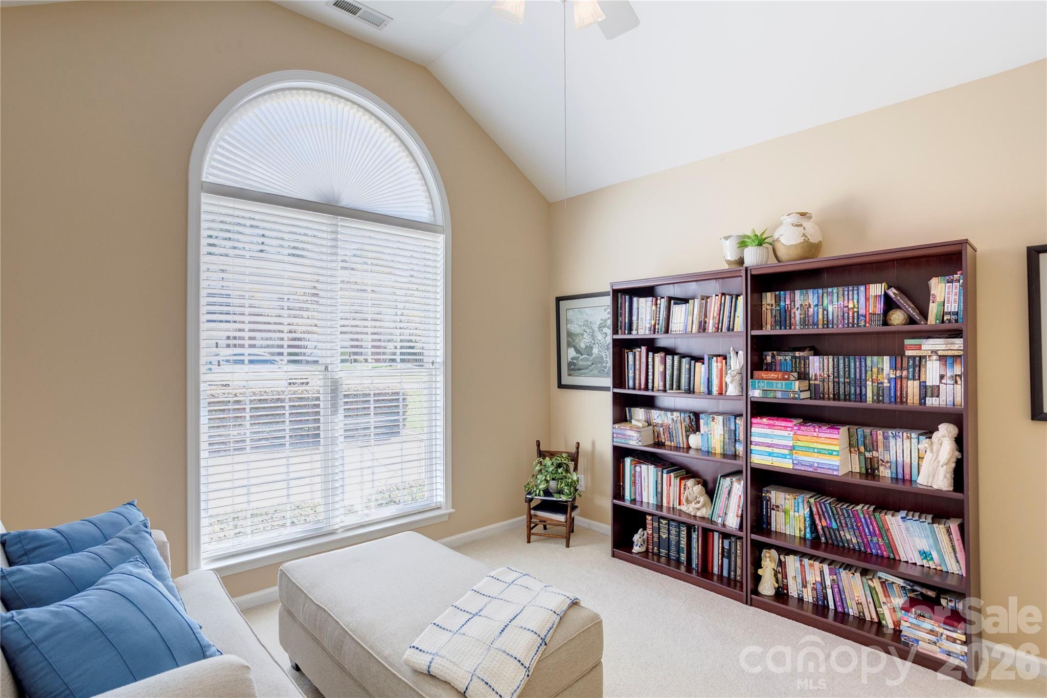580 Gatsby Place Property Photo 9