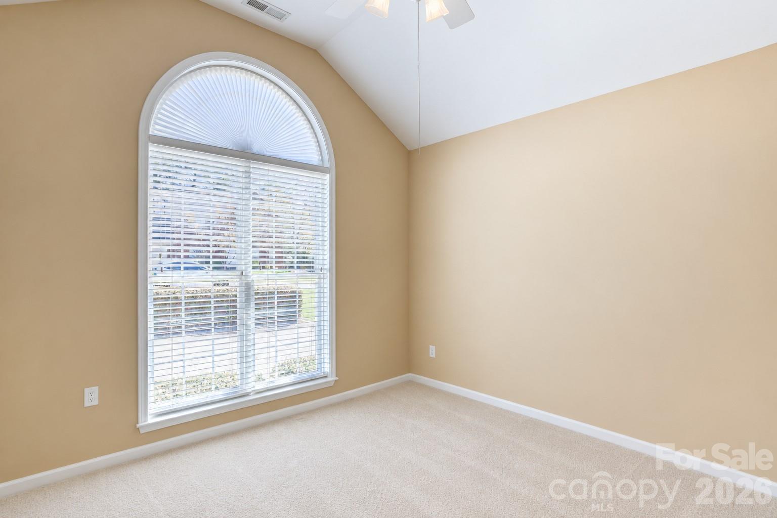 580 Gatsby Place Property Photo 9