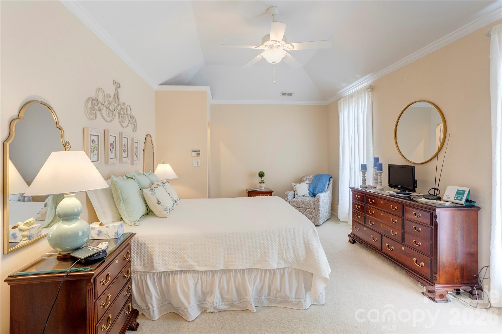 580 Gatsby Place Property Photo 11