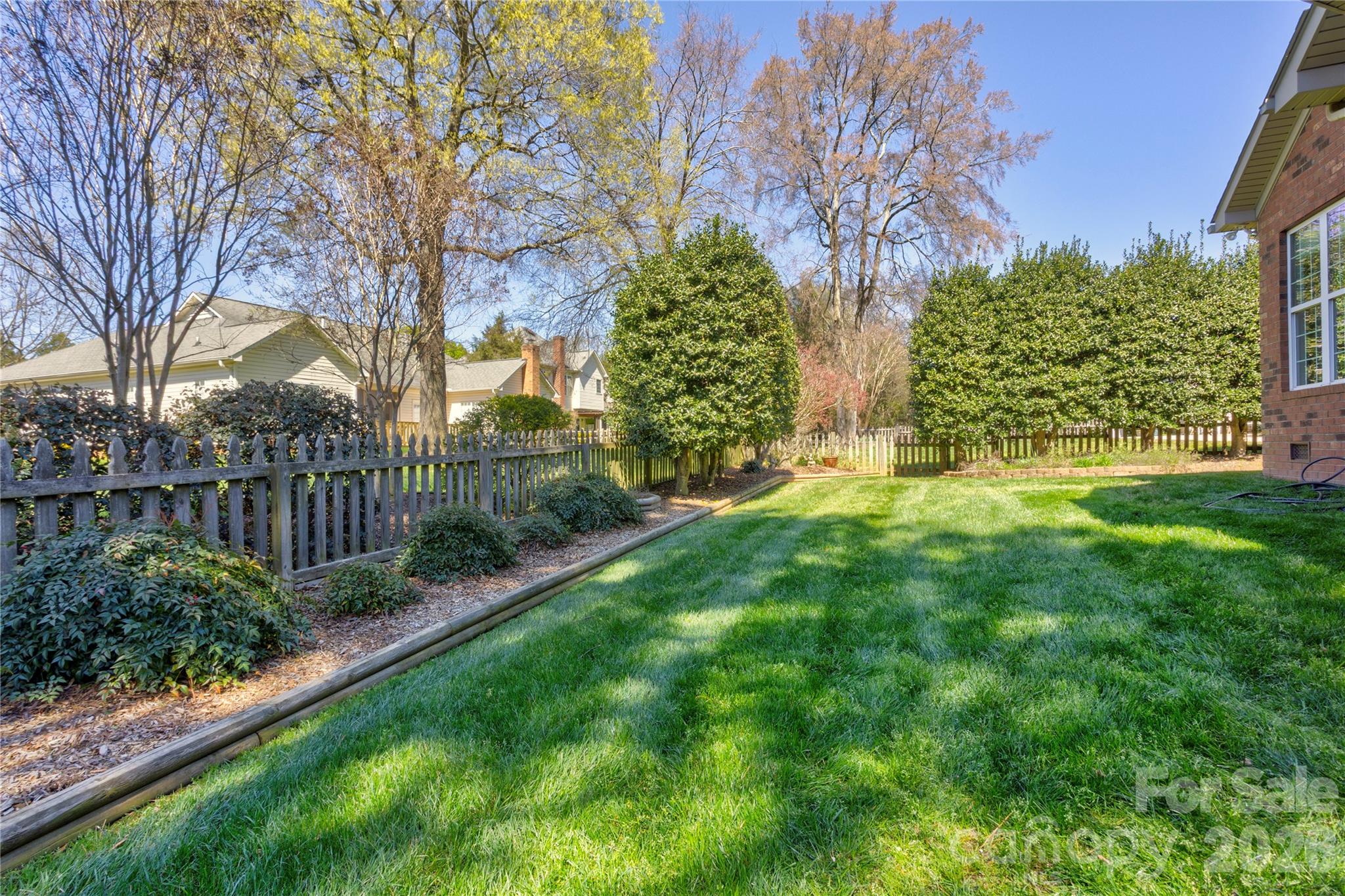 580 Gatsby Place Property Photo 33