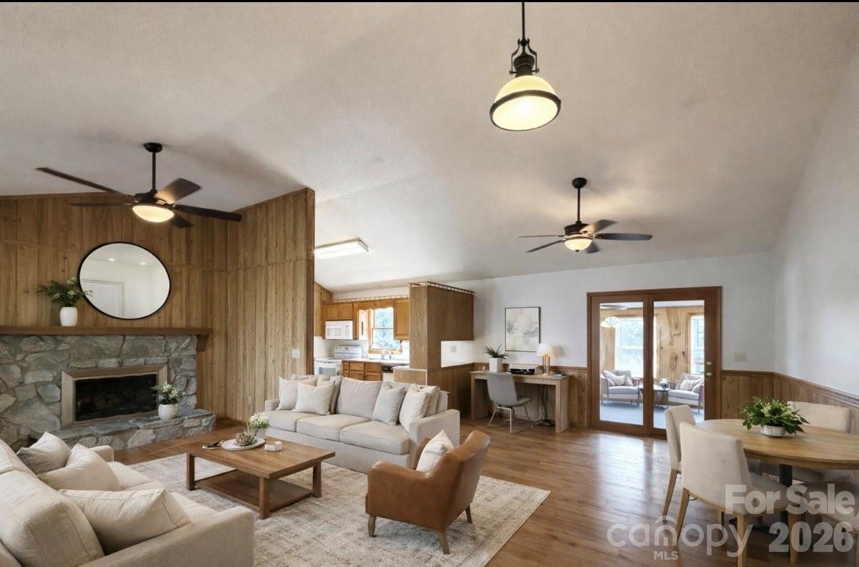 1709 Acorn Avenue Property Photo 4