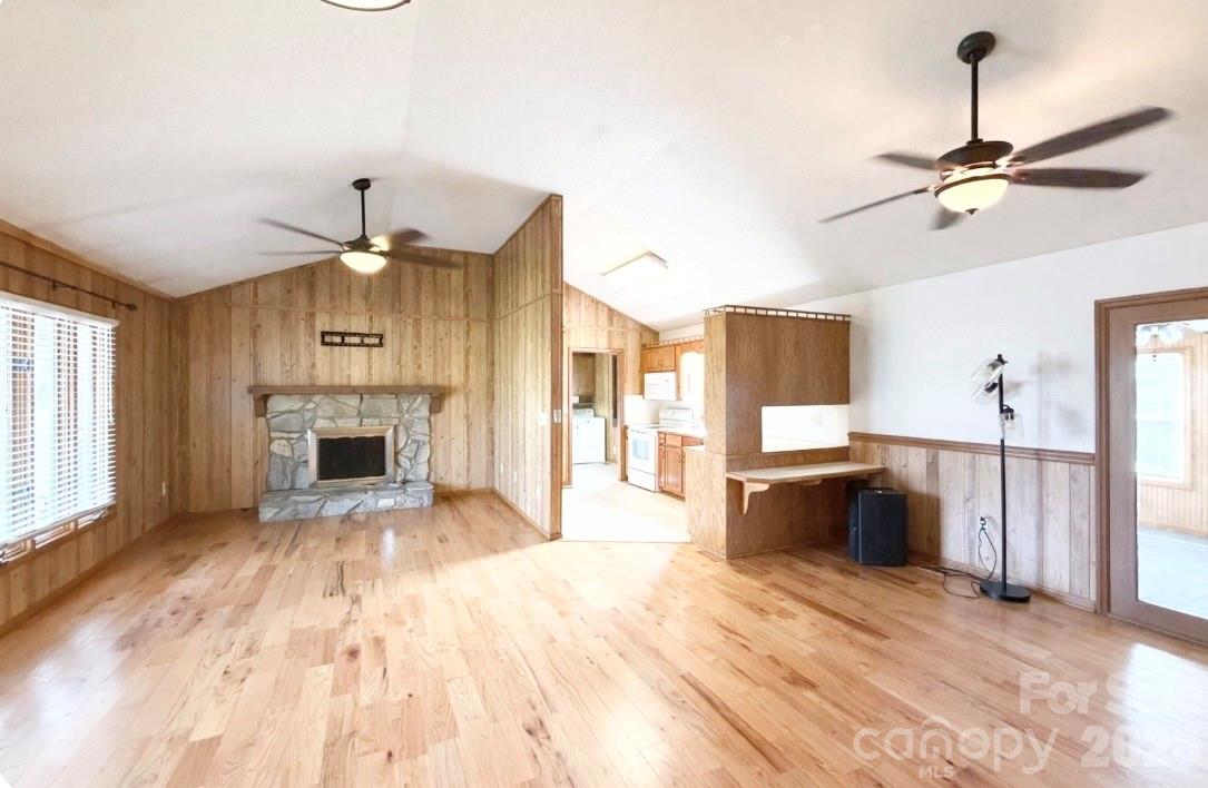 1709 Acorn Avenue Property Photo 5