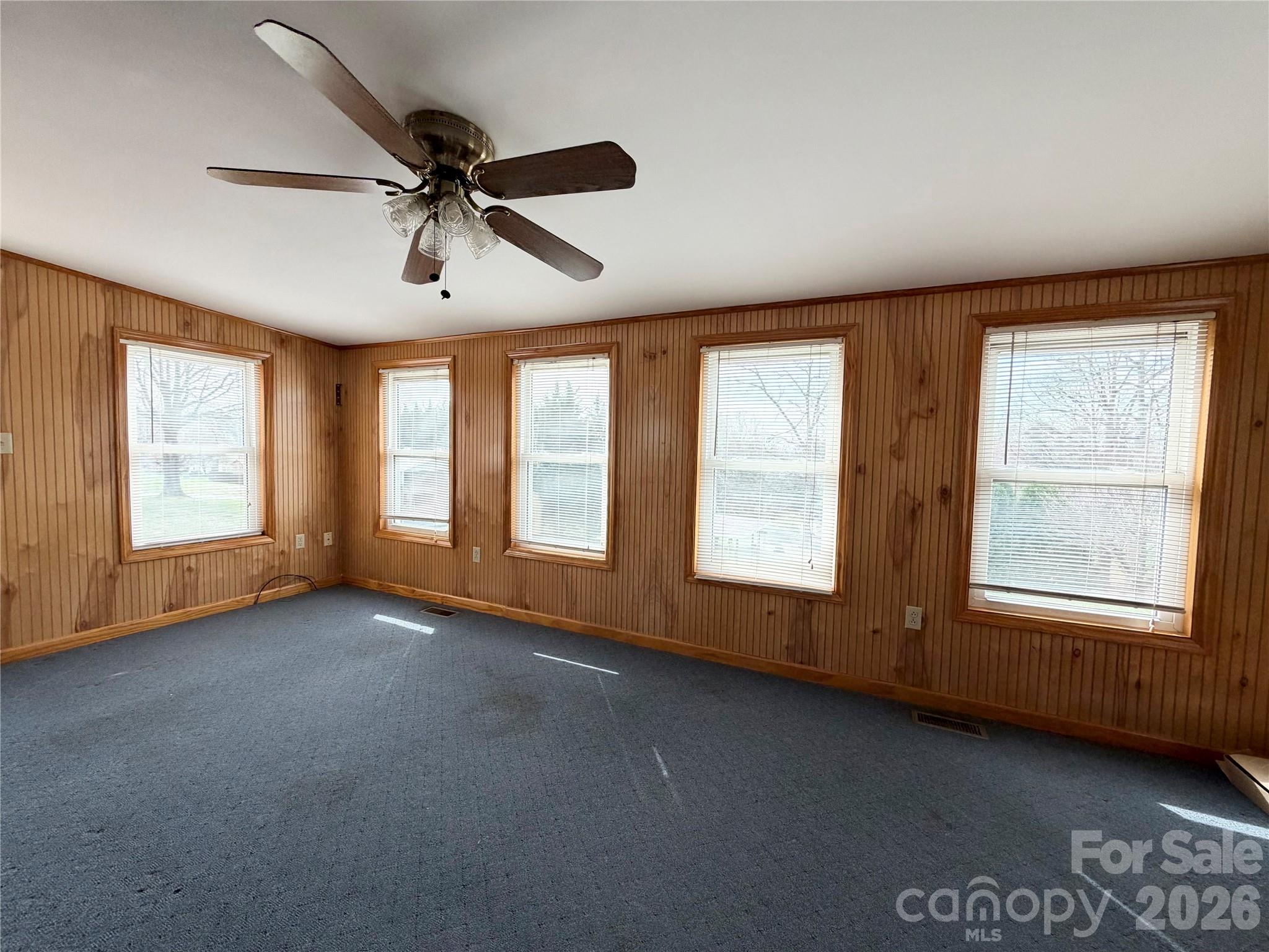 1709 Acorn Avenue Property Photo 10