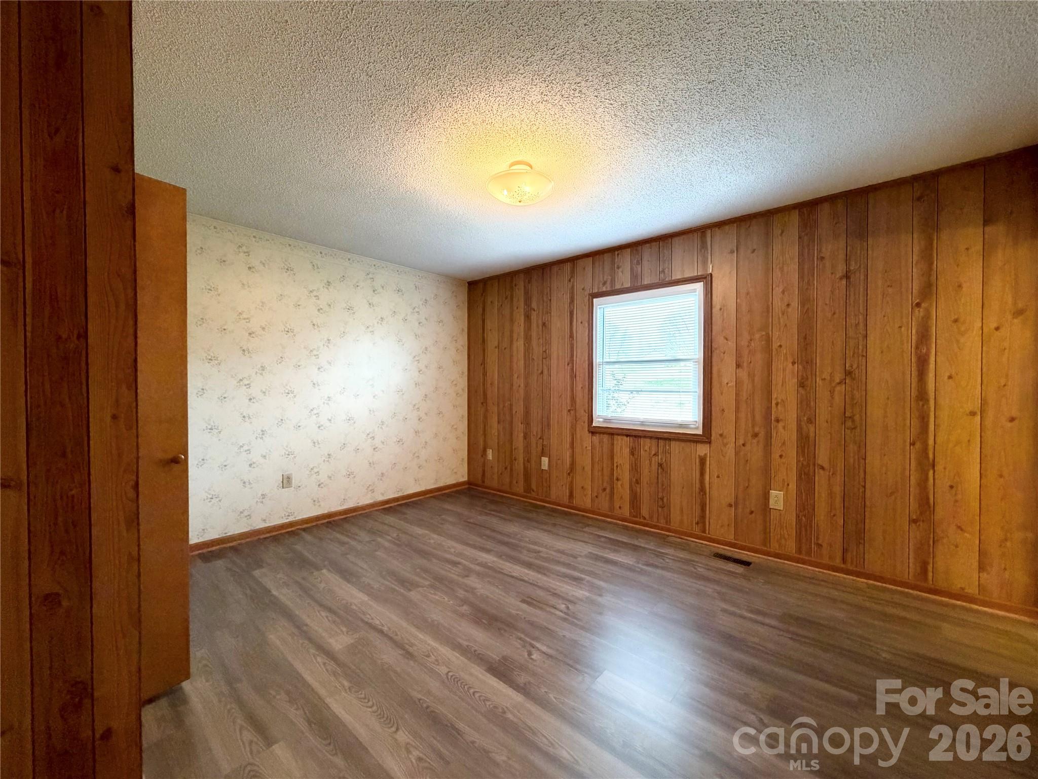 1709 Acorn Avenue Property Photo 14