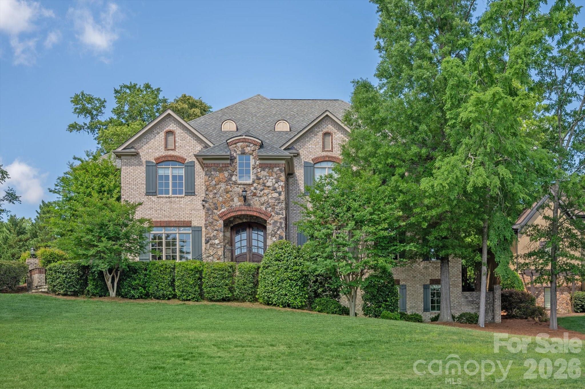 1629 Lookout Circle Property Photo 1