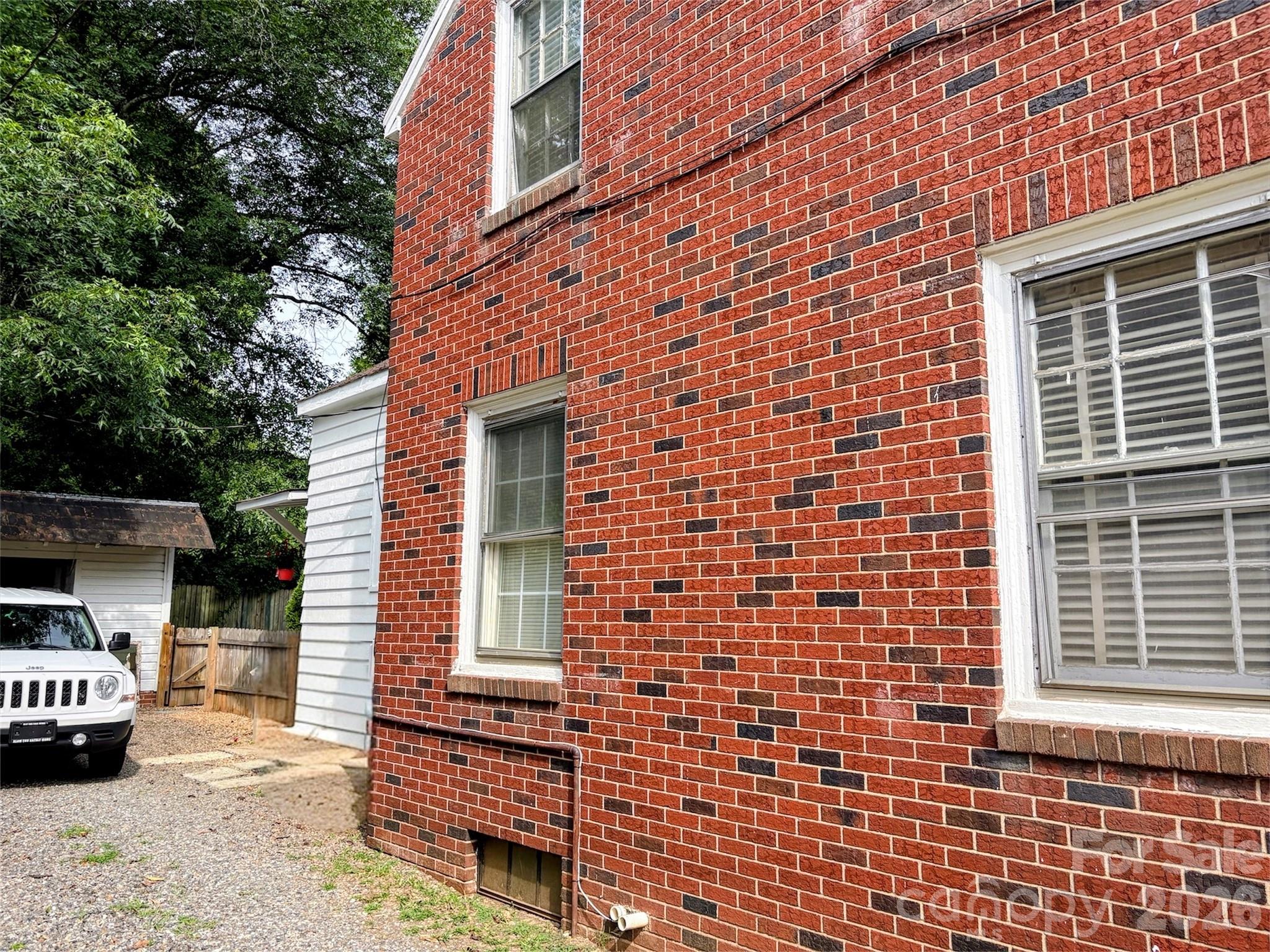416 S Race Street Property Photo 6